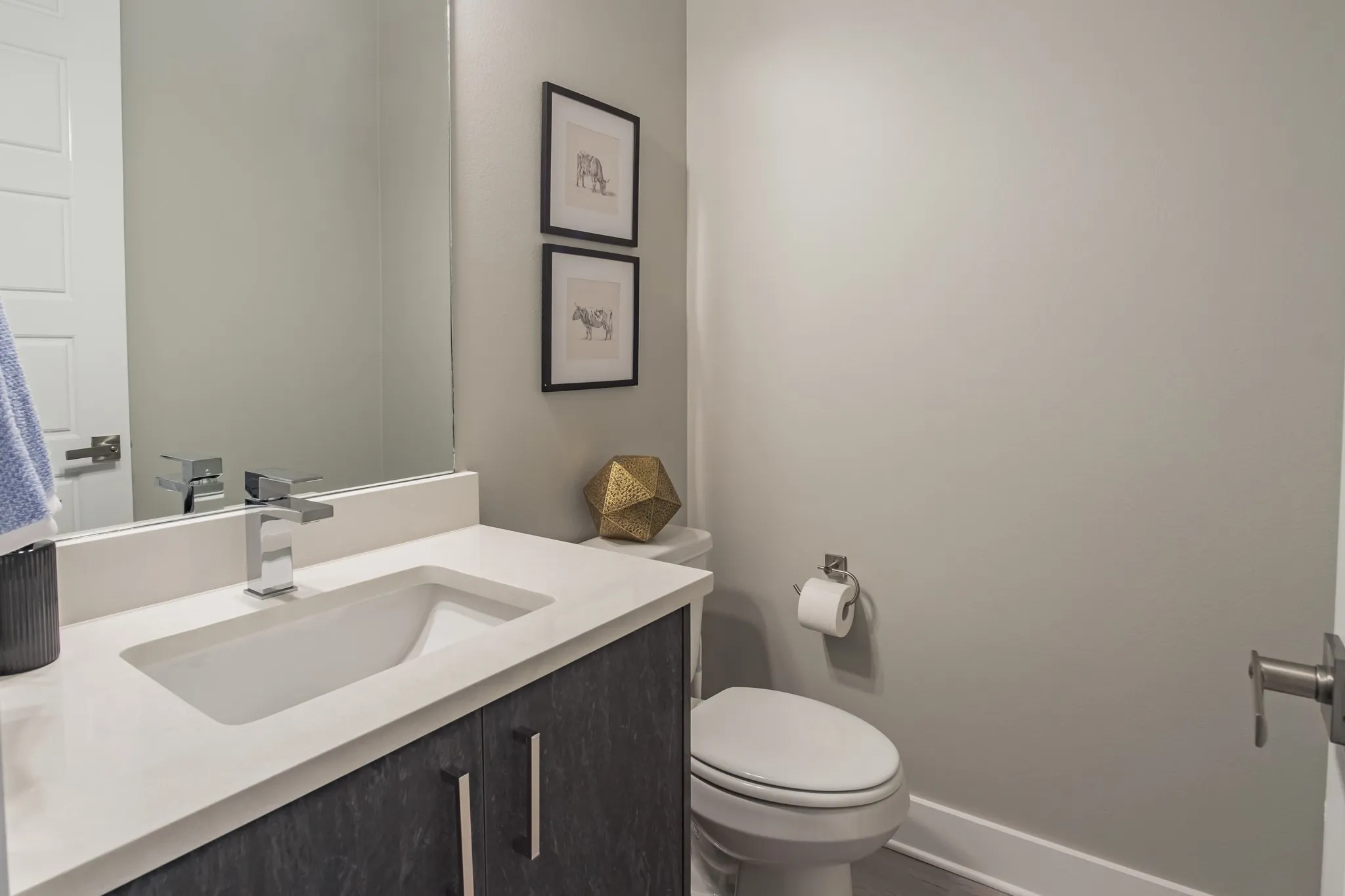 Condominium For Sale in Tarrant County , 1118 Galveston Avenue 3, Fort Worth, Texas 76104, 2 Bedroom, 3 Bathroom, 2 Garage spaces, 1,288 Sqft, built in 2021, mls#21328970, Real Estate Agent in Fort Worth, Homes For Sale in Tarrant county, Homes For Sale in Fort Worth, Realtor in Fort Worth Texas, Real Estate Brokerage Independent Realty Texas, Luminita Cordes Realtor