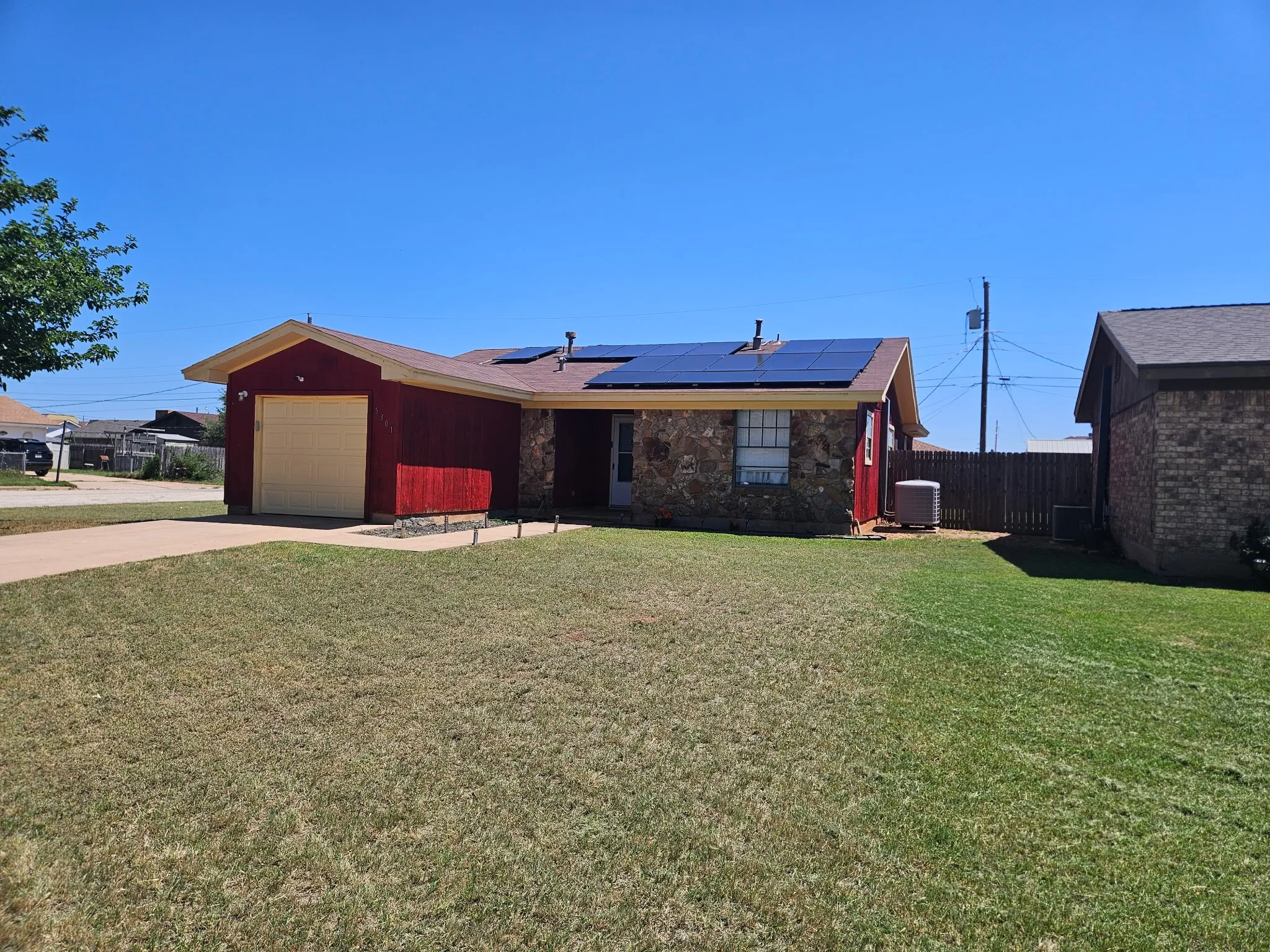 Single Family Residence For Rent in Taylor County , 5301 Fairmont Street, Abilene, Texas 79605, 3 Bedroom, 2 Bathroom, 1 Garage spaces, 1,124 Sqft, built in 1977, mls#21329660, Real Estate Agent in Abilene, Homes For Rent in Taylor county, Homes For Rent in Abilene, Realtor in Abilene Texas, Real Estate Brokerage Independent Realty Texas, Luminita Cordes Realtor
