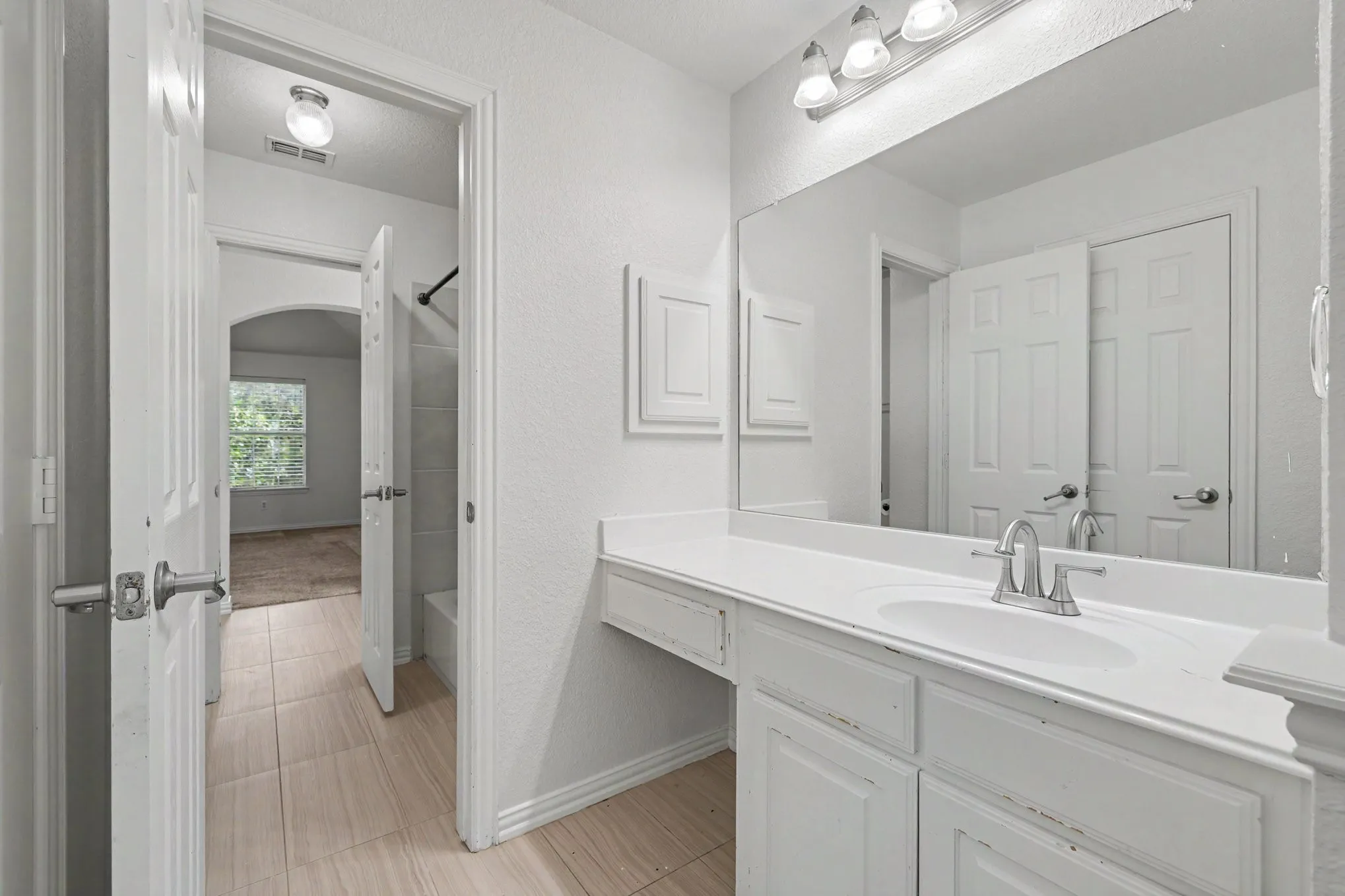 Single Family Residence For Sale in Denton County , 1632 Sandstone Drive, Frisco, Texas 75034, 4 Bedroom, 4 Bathroom, 3 Garage spaces, 3,767 Sqft, built in 2006, mls#21329645, Real Estate Agent in Frisco, Homes For Sale in Denton county, Homes For Sale in Frisco, Realtor in Frisco Texas, Real Estate Brokerage Independent Realty Texas, Luminita Cordes Realtor
