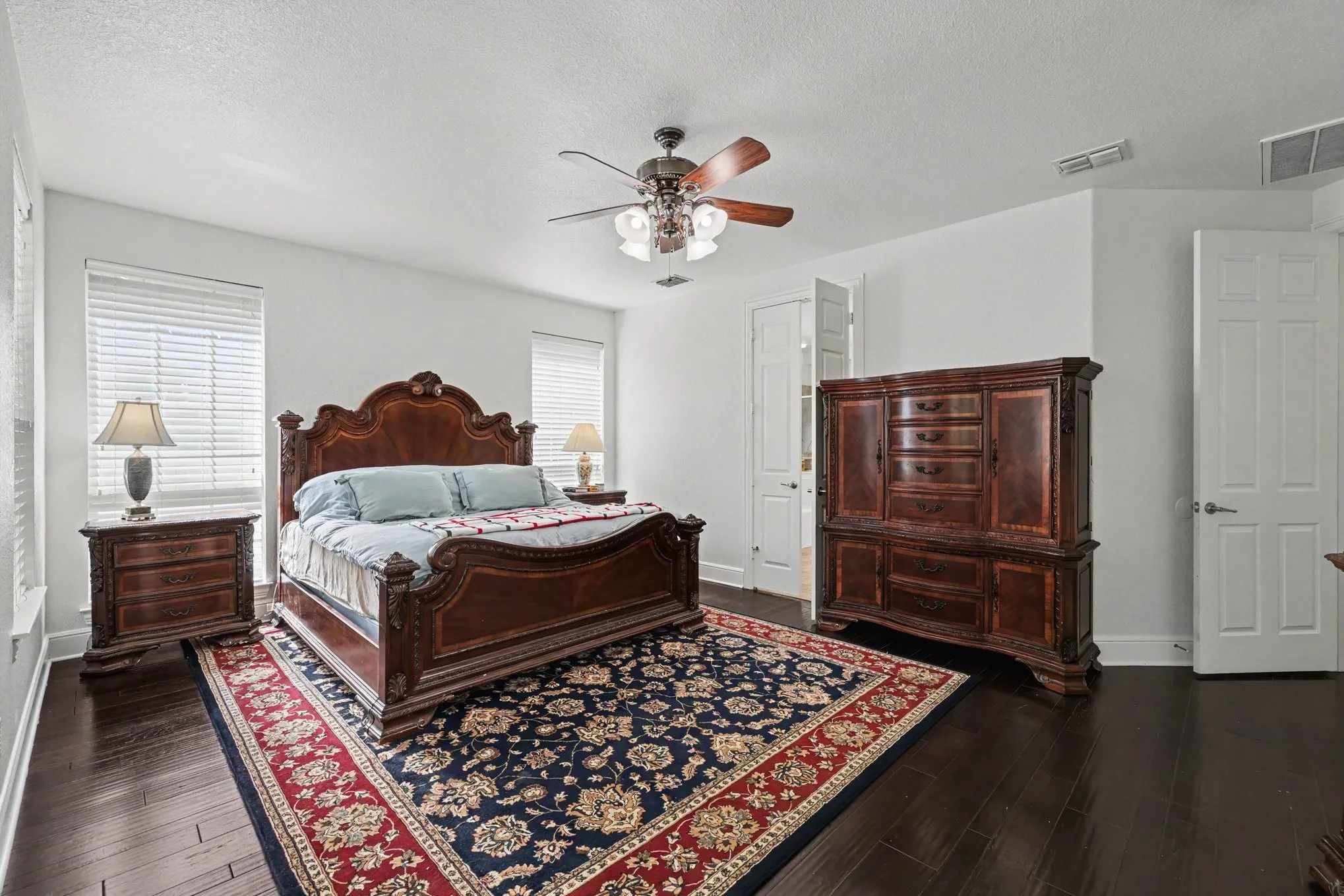 Single Family Residence For Sale in Denton County , 1632 Sandstone Drive, Frisco, Texas 75034, 4 Bedroom, 4 Bathroom, 3 Garage spaces, 3,767 Sqft, built in 2006, mls#21329645, Real Estate Agent in Frisco, Homes For Sale in Denton county, Homes For Sale in Frisco, Realtor in Frisco Texas, Real Estate Brokerage Independent Realty Texas, Luminita Cordes Realtor