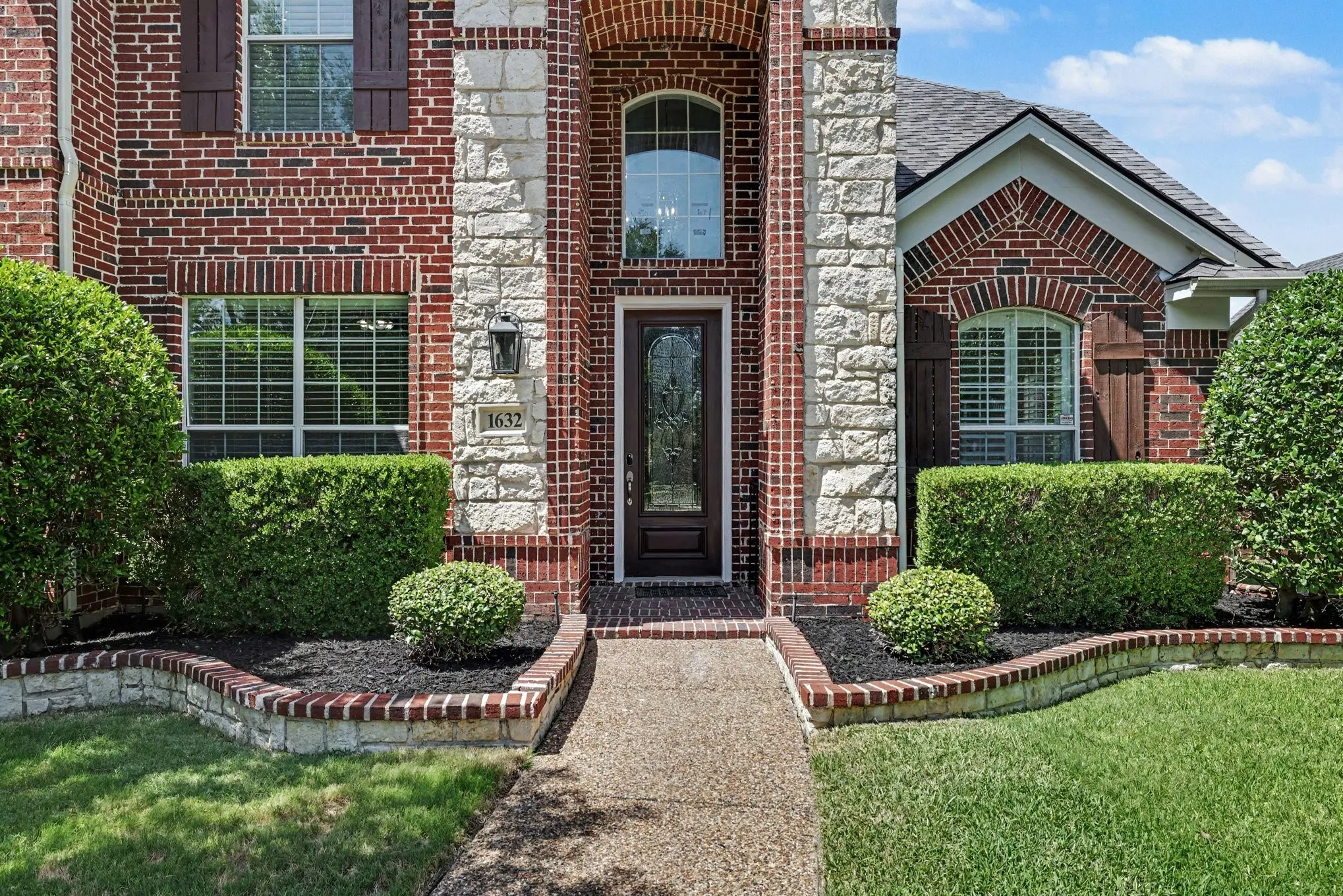Single Family Residence For Sale in Denton County , 1632 Sandstone Drive, Frisco, Texas 75034, 4 Bedroom, 4 Bathroom, 3 Garage spaces, 3,767 Sqft, built in 2006, mls#21329645, Real Estate Agent in Frisco, Homes For Sale in Denton county, Homes For Sale in Frisco, Realtor in Frisco Texas, Real Estate Brokerage Independent Realty Texas, Luminita Cordes Realtor