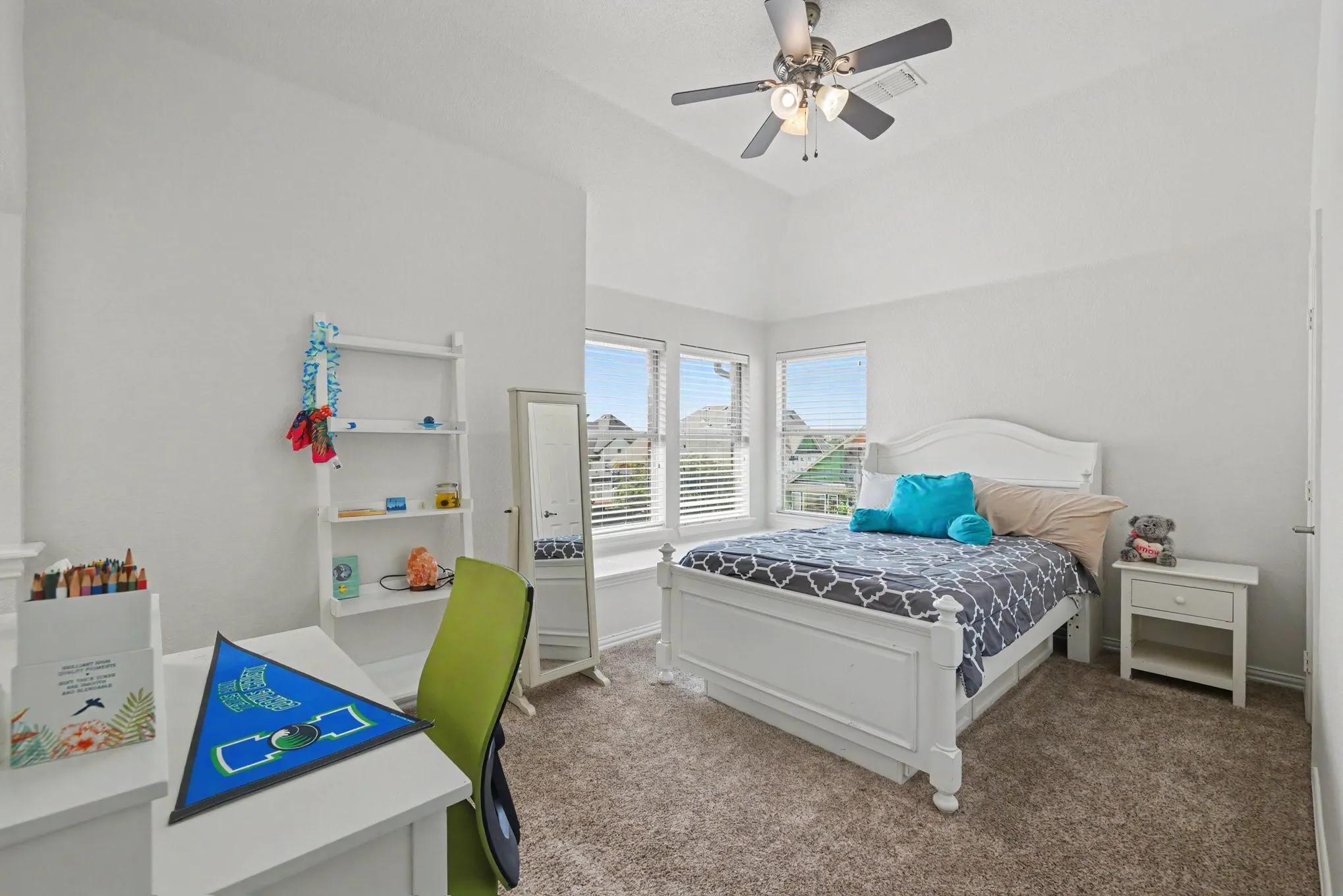 Single Family Residence For Sale in Denton County , 1632 Sandstone Drive, Frisco, Texas 75034, 4 Bedroom, 4 Bathroom, 3 Garage spaces, 3,767 Sqft, built in 2006, mls#21329645, Real Estate Agent in Frisco, Homes For Sale in Denton county, Homes For Sale in Frisco, Realtor in Frisco Texas, Real Estate Brokerage Independent Realty Texas, Luminita Cordes Realtor