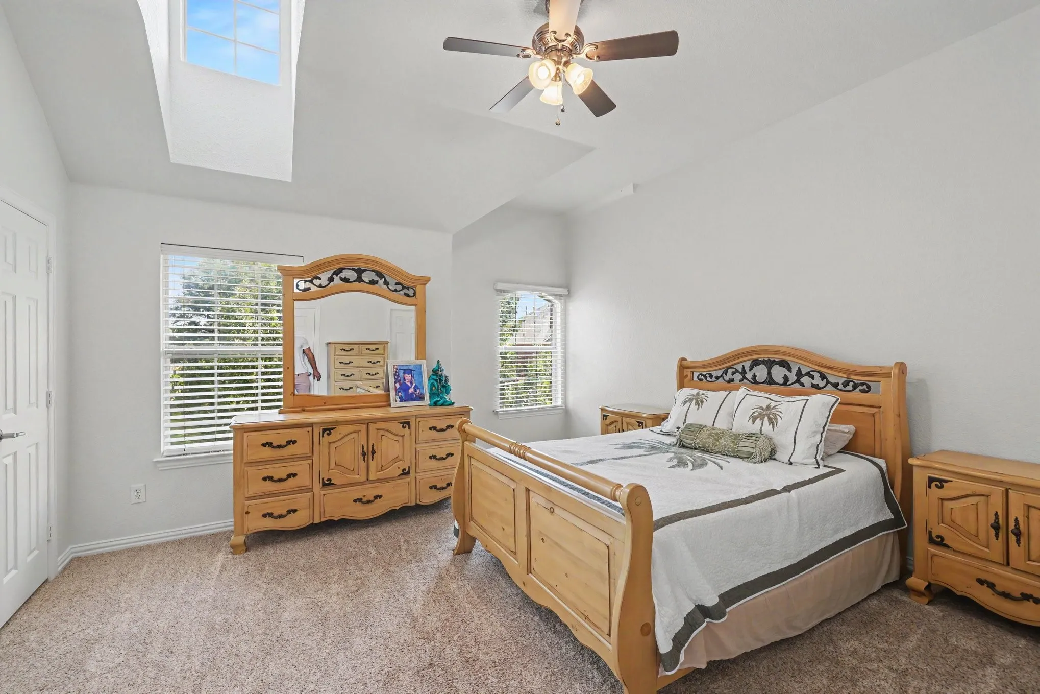 Single Family Residence For Sale in Denton County , 1632 Sandstone Drive, Frisco, Texas 75034, 4 Bedroom, 4 Bathroom, 3 Garage spaces, 3,767 Sqft, built in 2006, mls#21329645, Real Estate Agent in Frisco, Homes For Sale in Denton county, Homes For Sale in Frisco, Realtor in Frisco Texas, Real Estate Brokerage Independent Realty Texas, Luminita Cordes Realtor