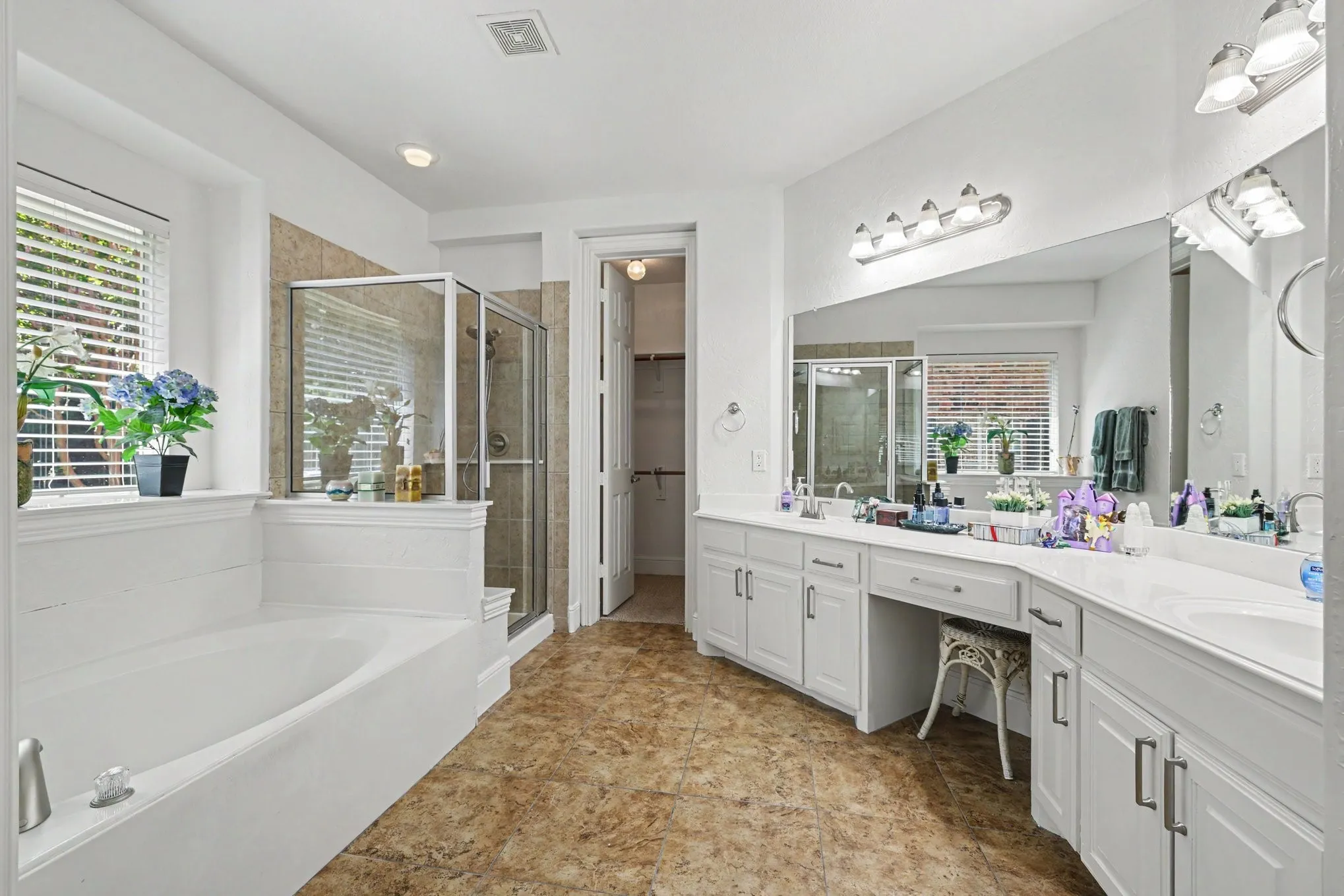Single Family Residence For Sale in Denton County , 1632 Sandstone Drive, Frisco, Texas 75034, 4 Bedroom, 4 Bathroom, 3 Garage spaces, 3,767 Sqft, built in 2006, mls#21329645, Real Estate Agent in Frisco, Homes For Sale in Denton county, Homes For Sale in Frisco, Realtor in Frisco Texas, Real Estate Brokerage Independent Realty Texas, Luminita Cordes Realtor