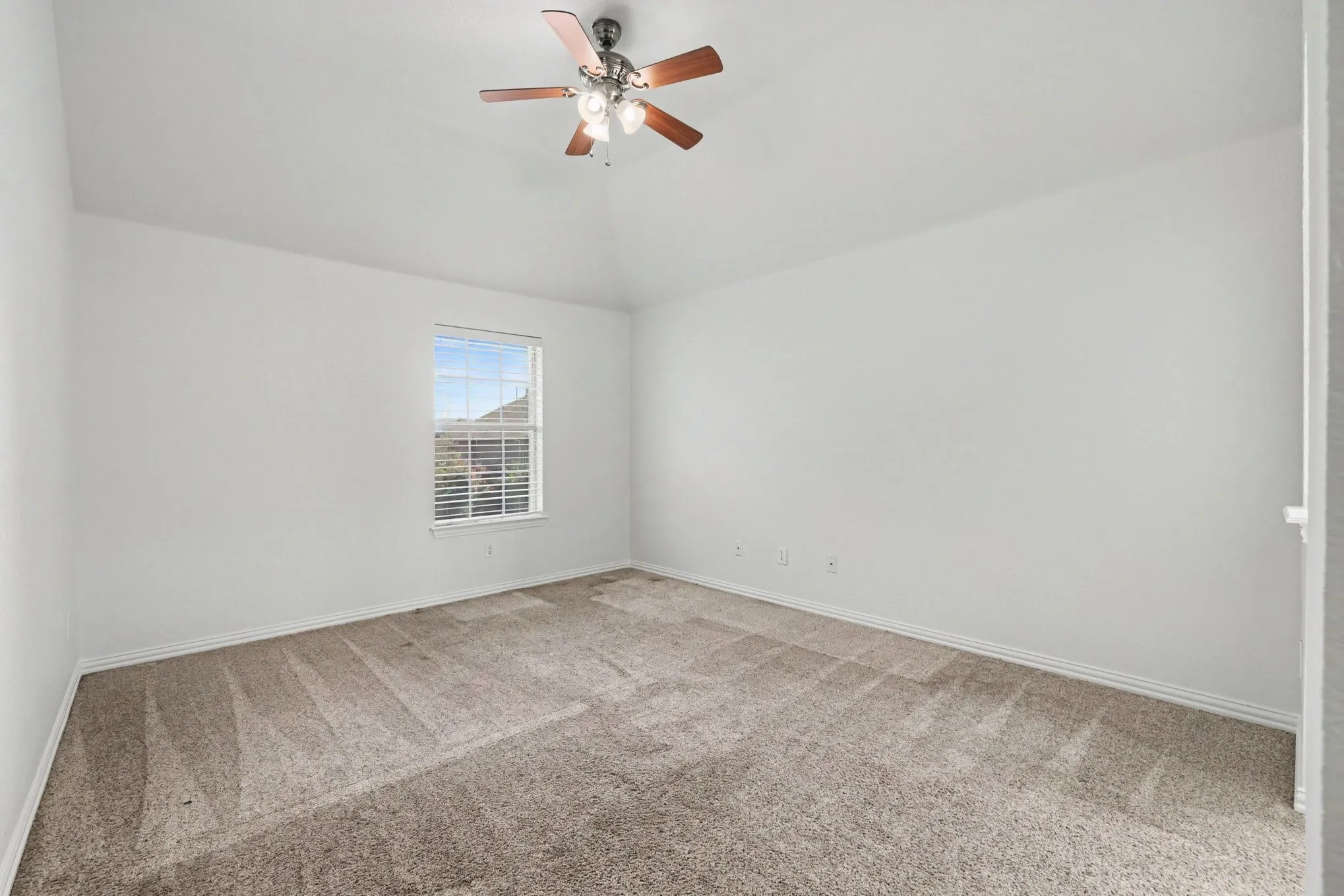 Single Family Residence For Sale in Denton County , 1632 Sandstone Drive, Frisco, Texas 75034, 4 Bedroom, 4 Bathroom, 3 Garage spaces, 3,767 Sqft, built in 2006, mls#21329645, Real Estate Agent in Frisco, Homes For Sale in Denton county, Homes For Sale in Frisco, Realtor in Frisco Texas, Real Estate Brokerage Independent Realty Texas, Luminita Cordes Realtor