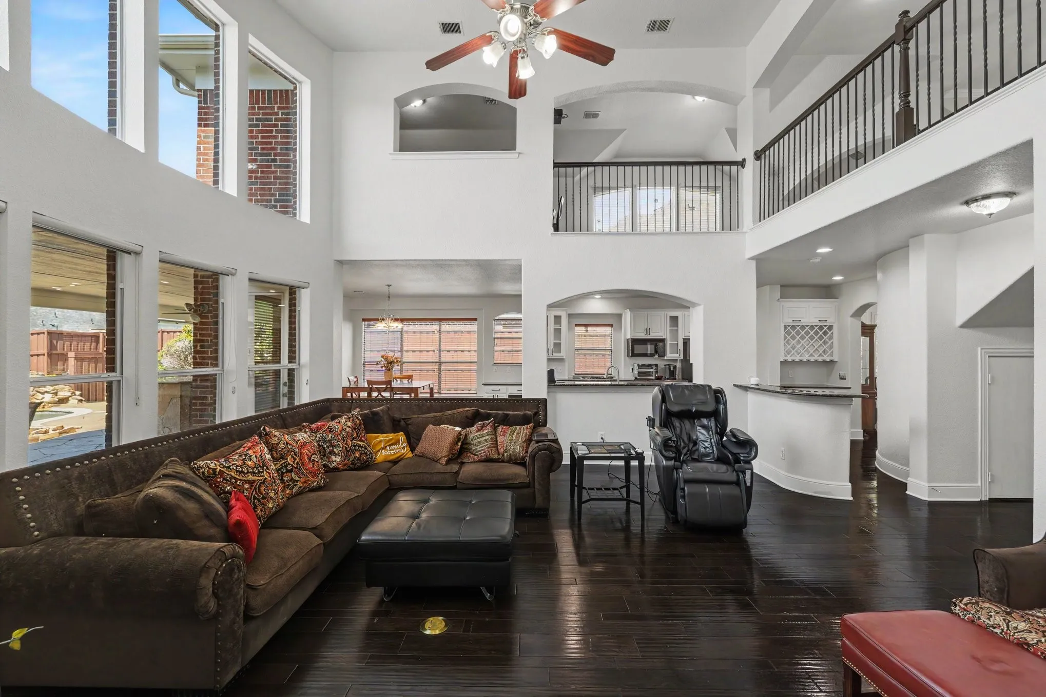Single Family Residence For Sale in Denton County , 1632 Sandstone Drive, Frisco, Texas 75034, 4 Bedroom, 4 Bathroom, 3 Garage spaces, 3,767 Sqft, built in 2006, mls#21329645, Real Estate Agent in Frisco, Homes For Sale in Denton county, Homes For Sale in Frisco, Realtor in Frisco Texas, Real Estate Brokerage Independent Realty Texas, Luminita Cordes Realtor