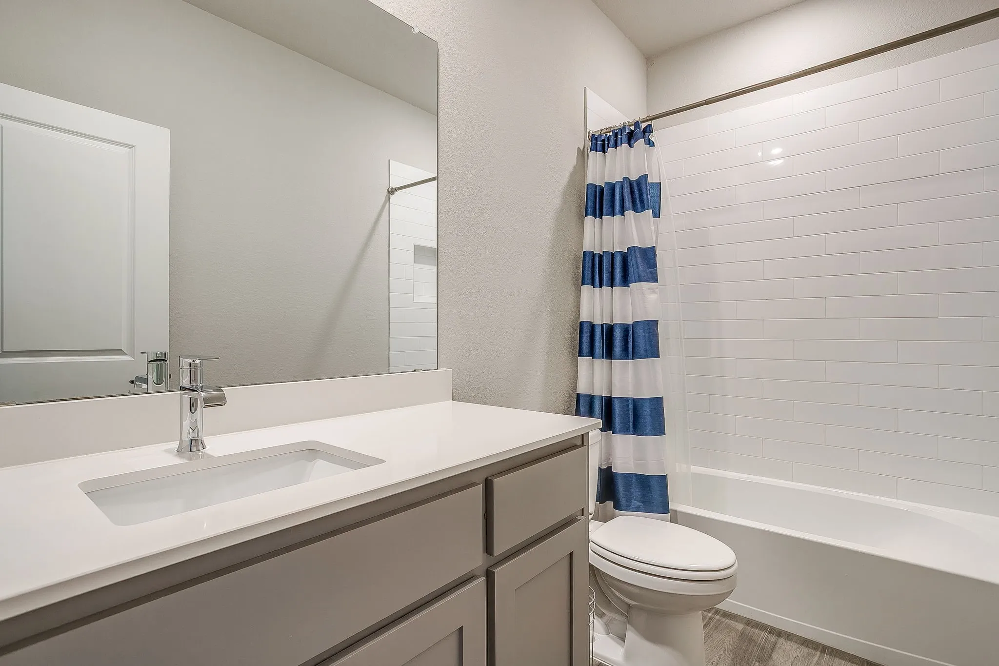 Single Family Residence For Sale in Parker County , 1201 Kerrville Lane, Weatherford, Texas 76087, 4 Bedroom, 3 Bathroom, 2 Garage spaces, 2,461 Sqft, built in 2022, mls#21329676, Real Estate Agent in Weatherford, Homes For Sale in Parker county, Homes For Sale in Weatherford, Realtor in Weatherford Texas, Real Estate Brokerage Independent Realty Texas, Luminita Cordes Realtor