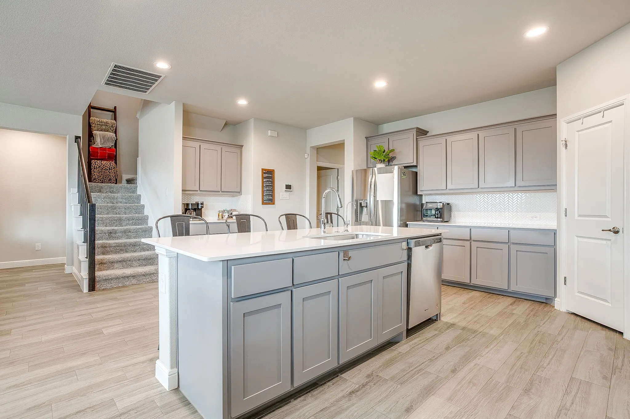 Single Family Residence For Sale in Parker County , 1201 Kerrville Lane, Weatherford, Texas 76087, 4 Bedroom, 3 Bathroom, 2 Garage spaces, 2,461 Sqft, built in 2022, mls#21329676, Real Estate Agent in Weatherford, Homes For Sale in Parker county, Homes For Sale in Weatherford, Realtor in Weatherford Texas, Real Estate Brokerage Independent Realty Texas, Luminita Cordes Realtor