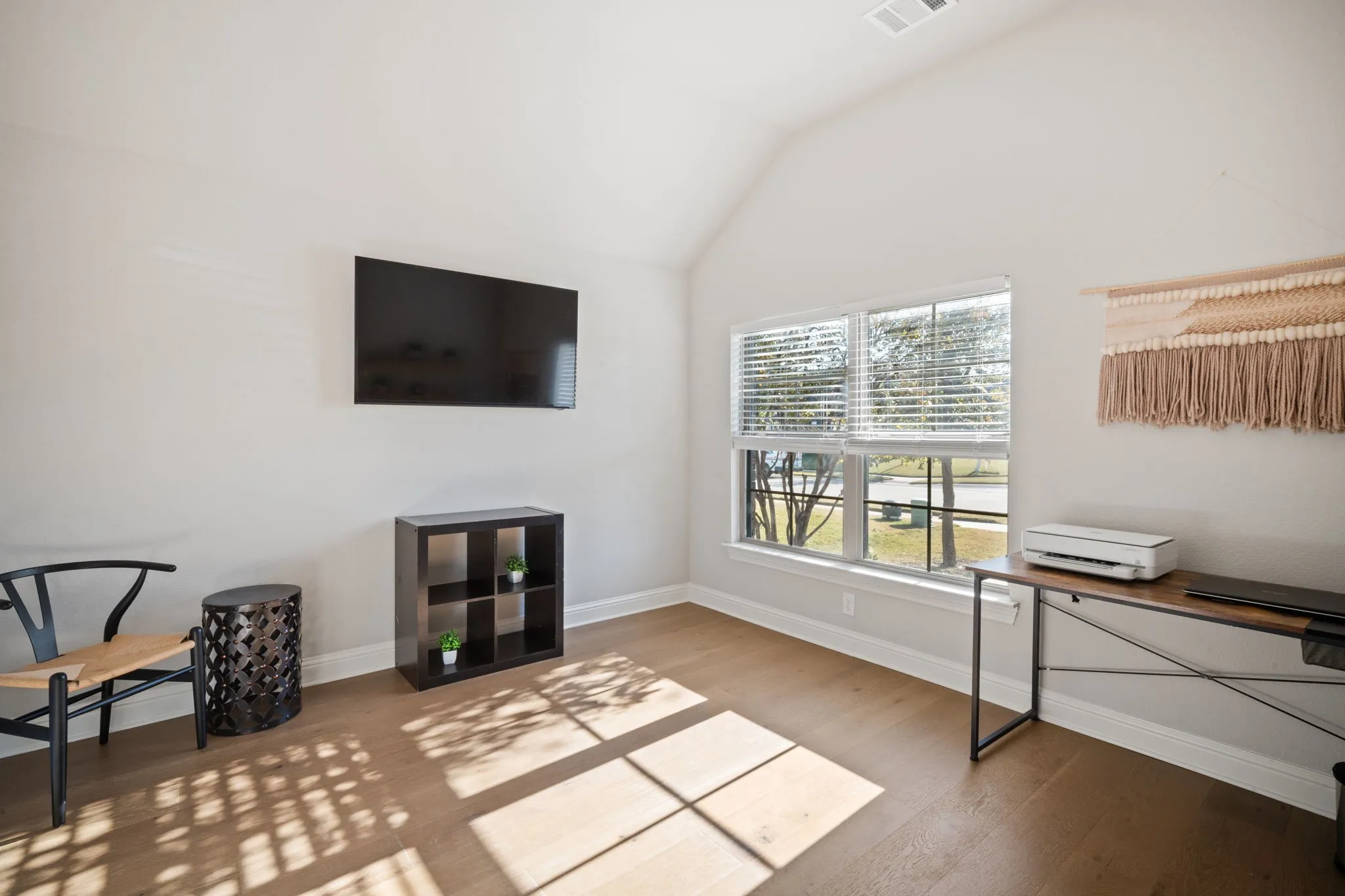 Single Family Residence For Sale in Ellis County , 225 Lariat Trail, Waxahachie, Texas 75165, 4 Bedroom, 3 Bathroom, 2 Garage spaces, 2,506 Sqft, built in 2020, mls#21329674, Real Estate Agent in Waxahachie, Homes For Sale in Ellis county, Homes For Sale in Waxahachie, Realtor in Waxahachie Texas, Real Estate Brokerage Independent Realty Texas, Luminita Cordes Realtor