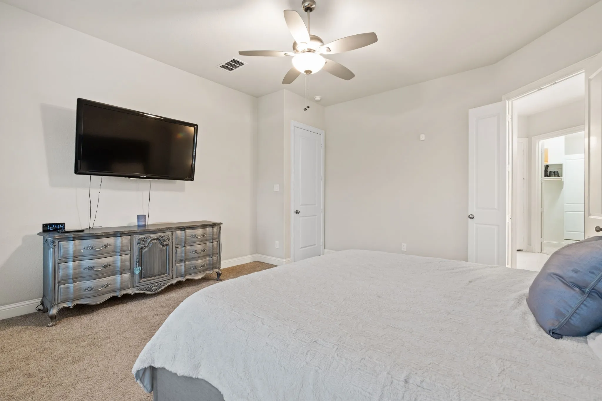 Single Family Residence For Sale in Ellis County , 225 Lariat Trail, Waxahachie, Texas 75165, 4 Bedroom, 3 Bathroom, 2 Garage spaces, 2,506 Sqft, built in 2020, mls#21329674, Real Estate Agent in Waxahachie, Homes For Sale in Ellis county, Homes For Sale in Waxahachie, Realtor in Waxahachie Texas, Real Estate Brokerage Independent Realty Texas, Luminita Cordes Realtor