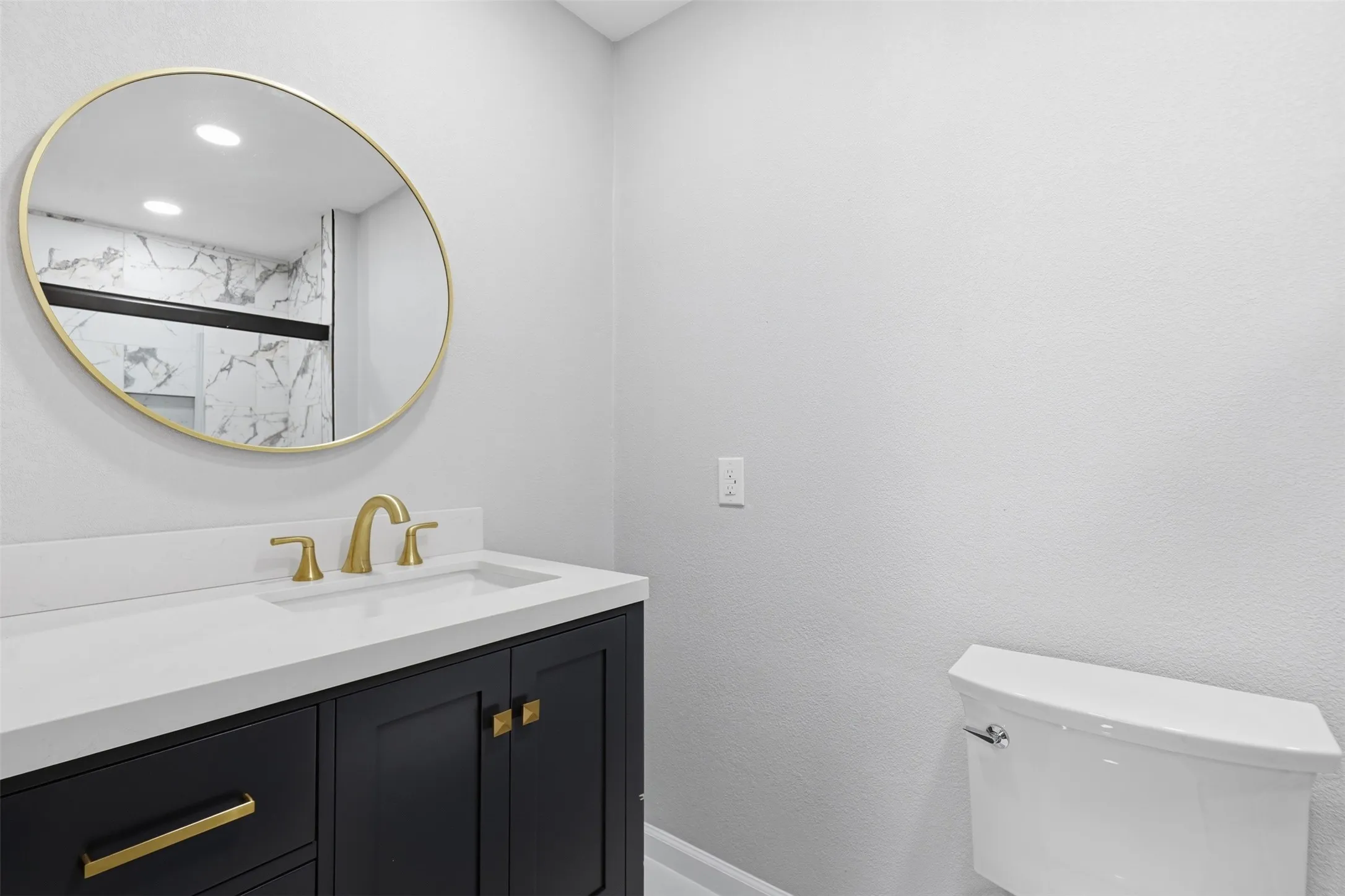 Single Family Residence For Sale in Erath County , 1170 W Frey Street, Stephenville, Texas 76401, 6 Bedroom, 4 Bathroom, 4 Garage spaces, 2,981 Sqft, built in 1947, mls#21327459, Real Estate Agent in Stephenville, Homes For Sale in Erath county, Homes For Sale in Stephenville, Realtor in Stephenville Texas, Real Estate Brokerage Independent Realty Texas, Luminita Cordes Realtor