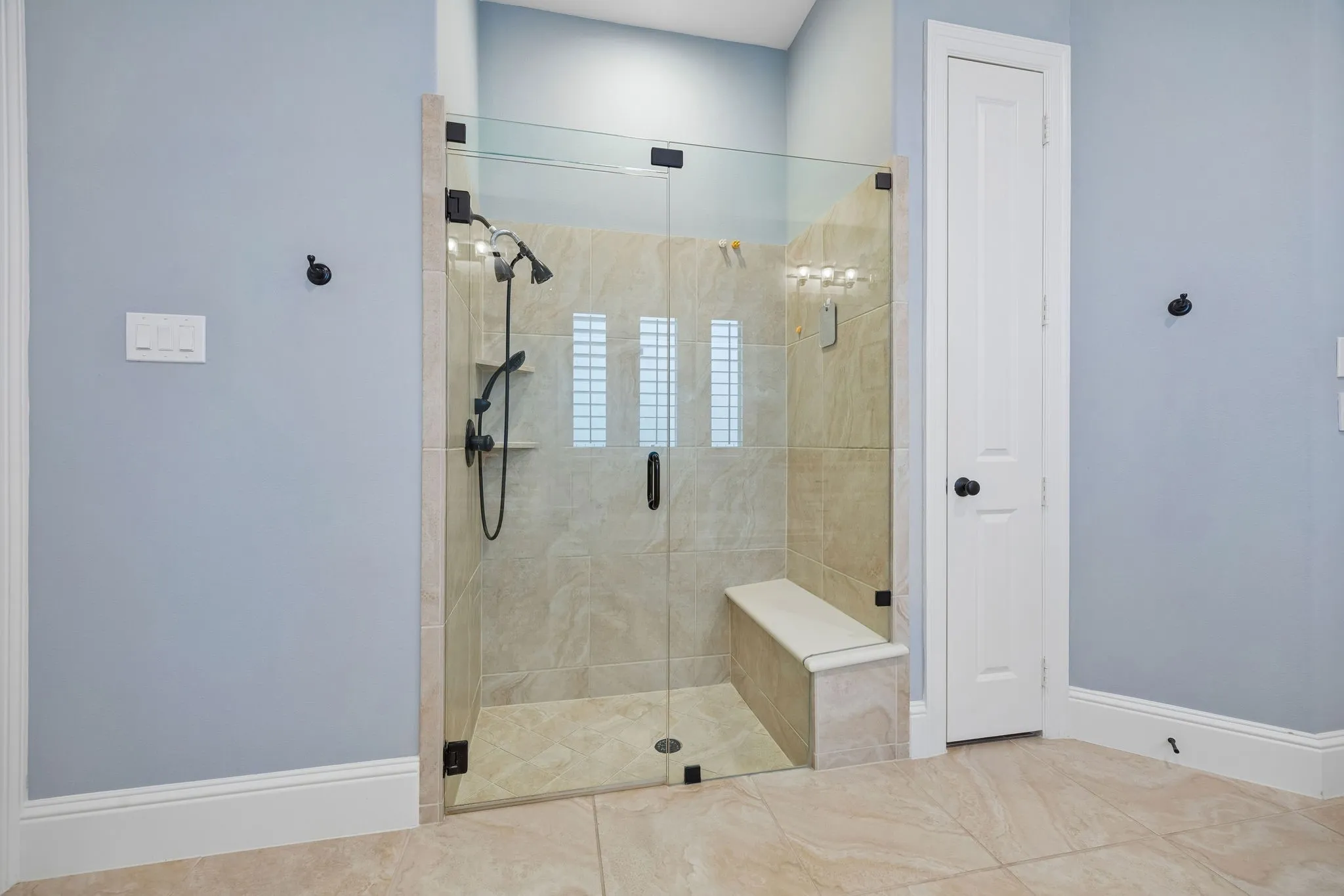 Single Family Residence For Sale in Denton County , 3688 Greenbrier Drive, Frisco, Texas 75033, 4 Bedroom, 5 Bathroom, 3 Garage spaces, 3,775 Sqft, built in 2010, mls#21329688, Real Estate Agent in Frisco, Homes For Sale in Denton county, Homes For Sale in Frisco, Realtor in Frisco Texas, Real Estate Brokerage Independent Realty Texas, Luminita Cordes Realtor