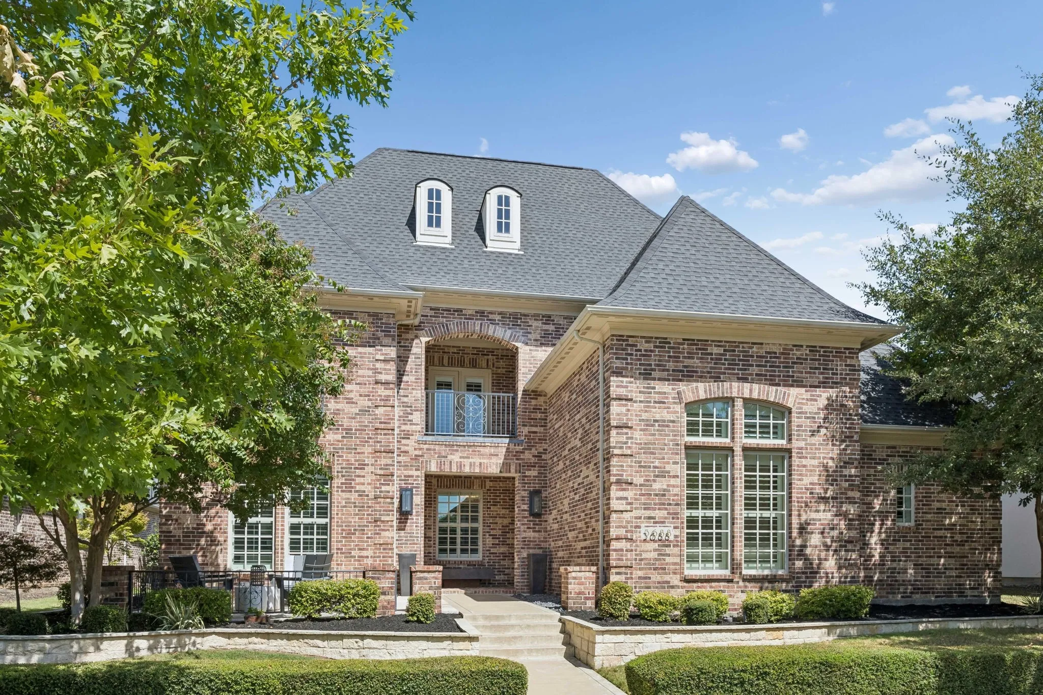 Single Family Residence For Sale in Denton County , 3688 Greenbrier Drive, Frisco, Texas 75033, 4 Bedroom, 5 Bathroom, 3 Garage spaces, 3,775 Sqft, built in 2010, mls#21329688, Real Estate Agent in Frisco, Homes For Sale in Denton county, Homes For Sale in Frisco, Realtor in Frisco Texas, Real Estate Brokerage Independent Realty Texas, Luminita Cordes Realtor