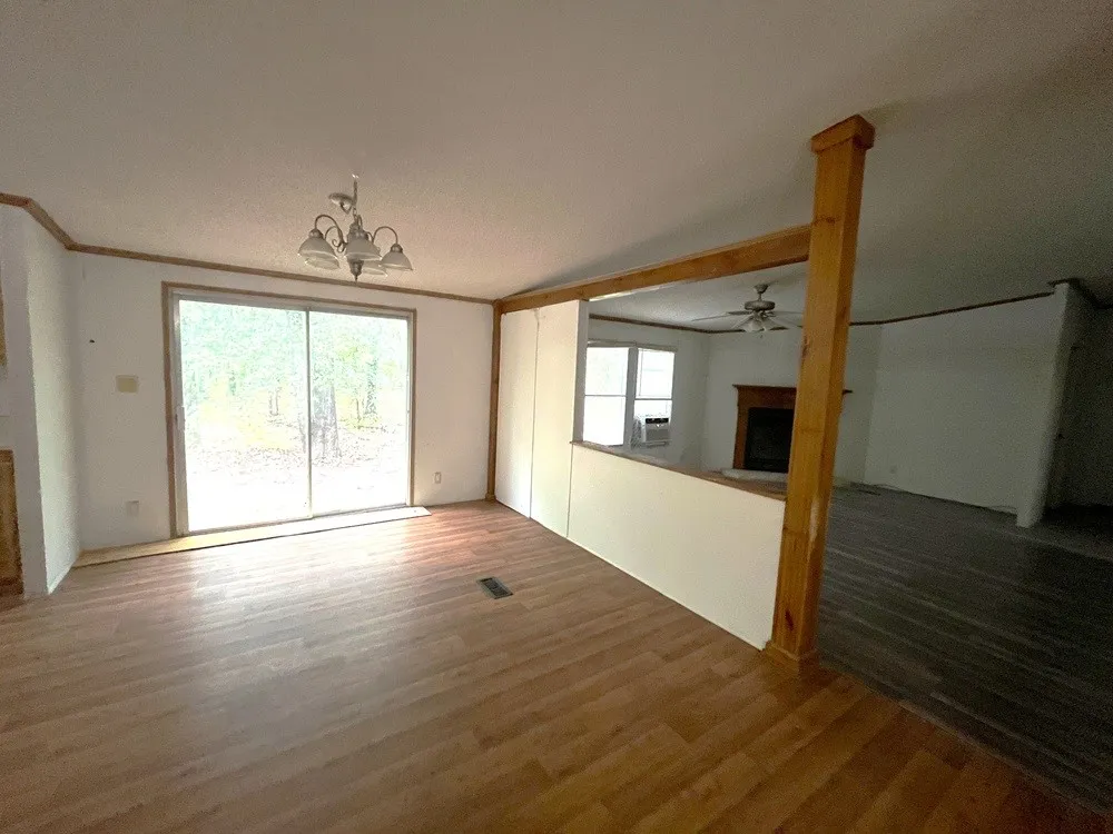 Manufactured Home For Sale in Hunt County , 1312 Raintree Road, West Tawakoni, Texas 75474, 4 Bedroom, 2 Bathroom, Garage spaces, 2,304 Sqft, built in 2007, mls#21329691, Real Estate Agent in West Tawakoni, Homes For Sale in Hunt county, Homes For Sale in West Tawakoni, Realtor in West Tawakoni Texas, Real Estate Brokerage Independent Realty Texas, Luminita Cordes Realtor