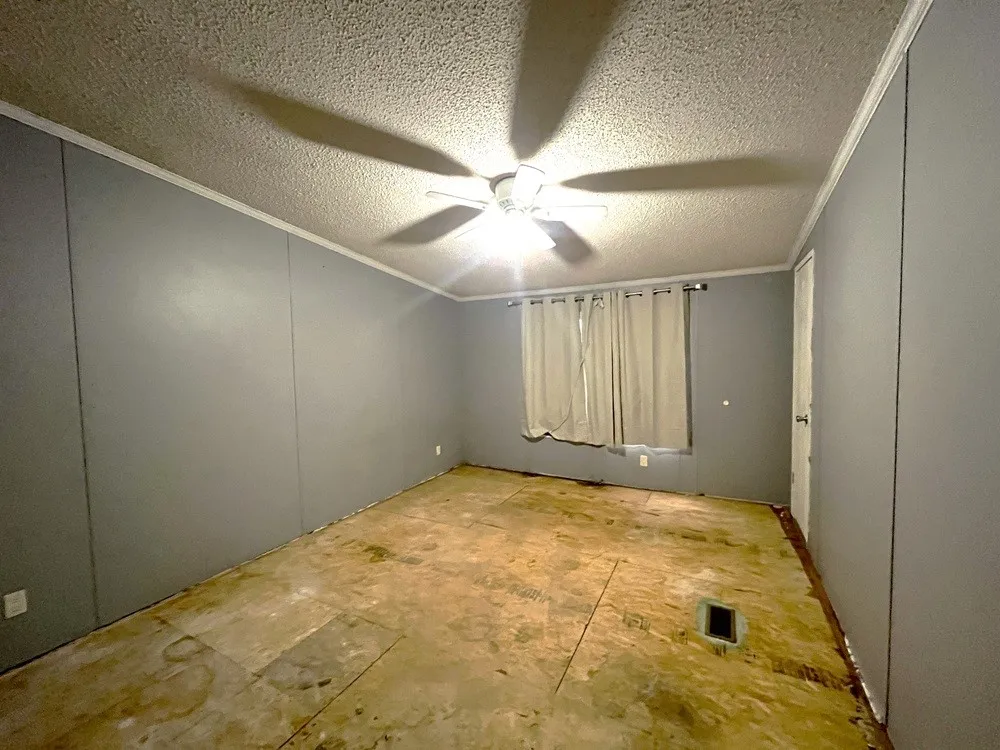 Manufactured Home For Sale in Hunt County , 1312 Raintree Road, West Tawakoni, Texas 75474, 4 Bedroom, 2 Bathroom, Garage spaces, 2,304 Sqft, built in 2007, mls#21329691, Real Estate Agent in West Tawakoni, Homes For Sale in Hunt county, Homes For Sale in West Tawakoni, Realtor in West Tawakoni Texas, Real Estate Brokerage Independent Realty Texas, Luminita Cordes Realtor