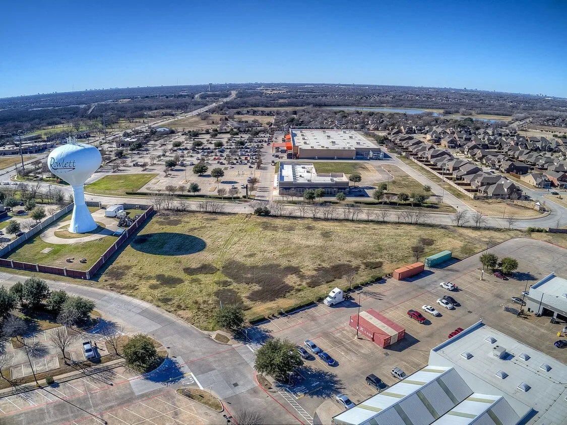 Unimproved Land For Sale in Dallas County , 2501 Lakeview Parkway, Rowlett, Texas 75088, 0, 0, Garage spaces, 0 Sqft, built in 0, Price $1,550,000, mls#21327392, Real Estate Agent in Rowlett, Homes For Sale in Dallas county, Homes For Sale in Rowlett, Realtor in Rowlett Texas, Real Estate Brokerage Independent Realty Texas, Luminita Cordes Realtor