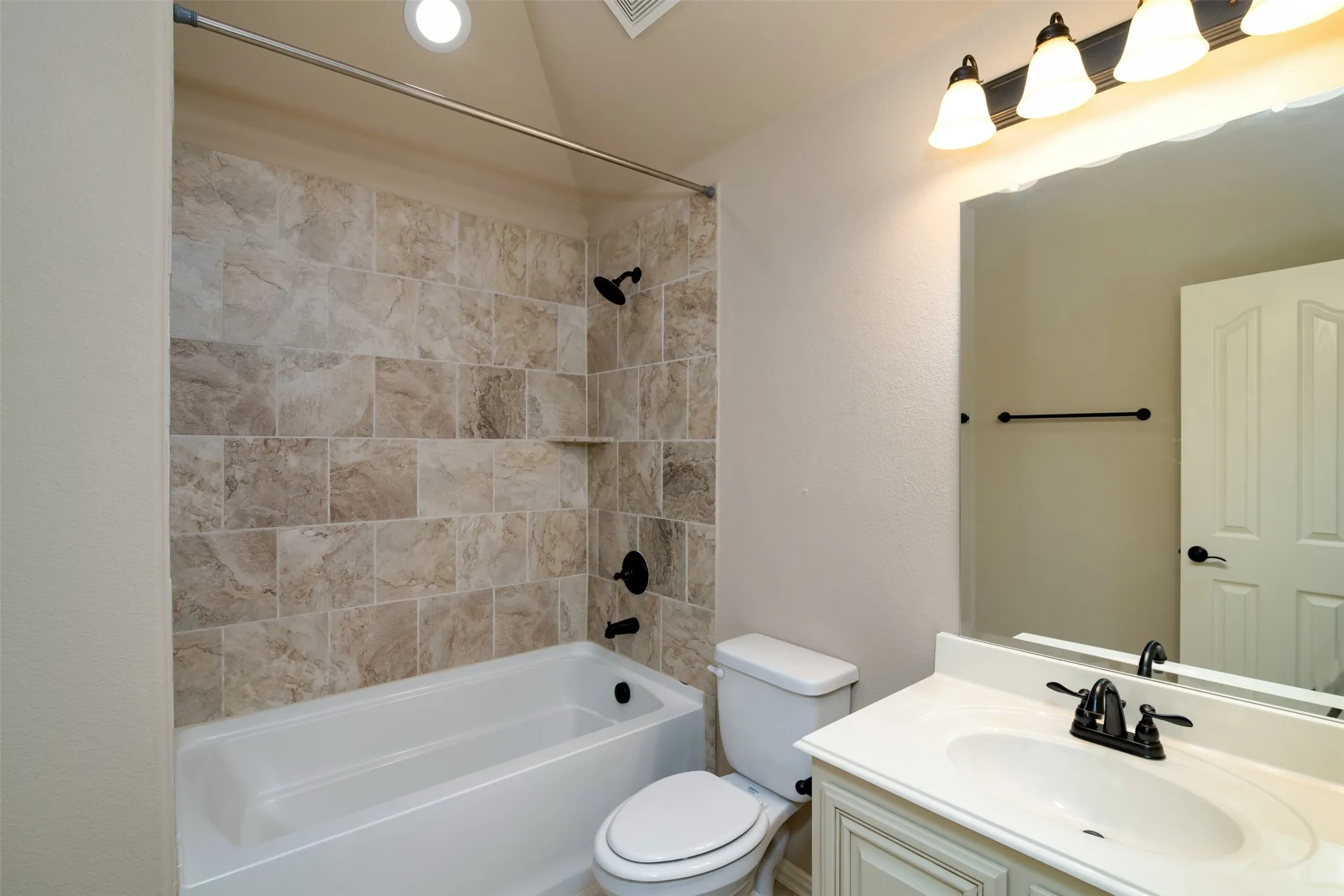 Single Family Residence For Rent in Denton County , 3417 Tempest Lane, Little Elm, Texas 75068, 4 Bedrooms, 3 Bathrooms, 2 Garage spaces, 2,755 Sqft, built in 2014, Price $2,990, mls#21329614, Real Estate Agent in Little Elm, Homes For Rent in Denton county, Homes For Rent in Little Elm, Realtor in Little Elm Texas, Real Estate Brokerage Independent Realty Texas, Luminita Cordes Realtor
