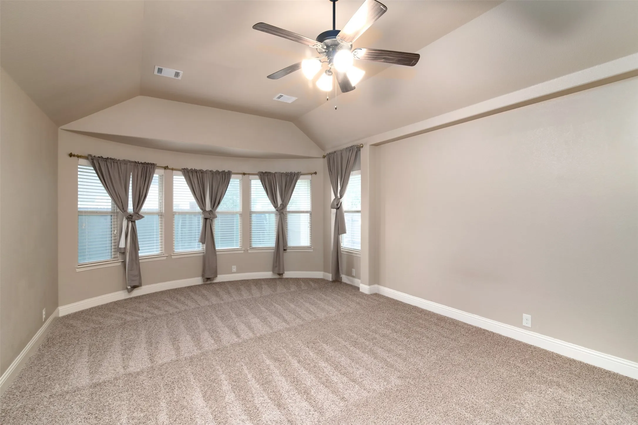 Single Family Residence For Rent in Denton County , 3417 Tempest Lane, Little Elm, Texas 75068, 4 Bedrooms, 3 Bathrooms, 2 Garage spaces, 2,755 Sqft, built in 2014, Price $2,990, mls#21329614, Real Estate Agent in Little Elm, Homes For Rent in Denton county, Homes For Rent in Little Elm, Realtor in Little Elm Texas, Real Estate Brokerage Independent Realty Texas, Luminita Cordes Realtor