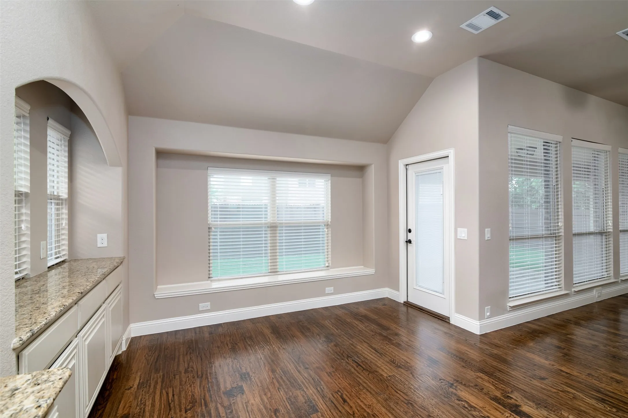 Single Family Residence For Rent in Denton County , 3417 Tempest Lane, Little Elm, Texas 75068, 4 Bedrooms, 3 Bathrooms, 2 Garage spaces, 2,755 Sqft, built in 2014, Price $2,990, mls#21329614, Real Estate Agent in Little Elm, Homes For Rent in Denton county, Homes For Rent in Little Elm, Realtor in Little Elm Texas, Real Estate Brokerage Independent Realty Texas, Luminita Cordes Realtor