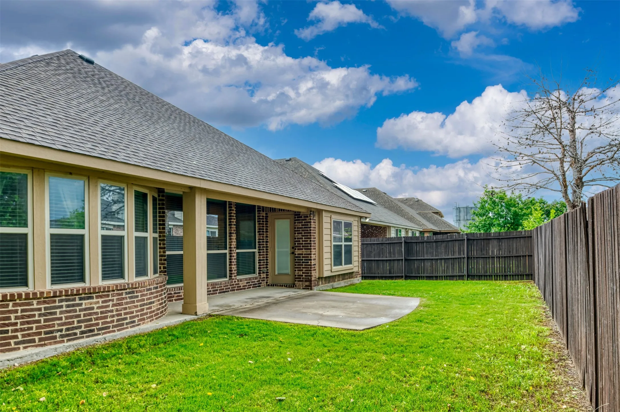 Single Family Residence For Rent in Denton County , 3417 Tempest Lane, Little Elm, Texas 75068, 4 Bedrooms, 3 Bathrooms, 2 Garage spaces, 2,755 Sqft, built in 2014, Price $2,990, mls#21329614, Real Estate Agent in Little Elm, Homes For Rent in Denton county, Homes For Rent in Little Elm, Realtor in Little Elm Texas, Real Estate Brokerage Independent Realty Texas, Luminita Cordes Realtor