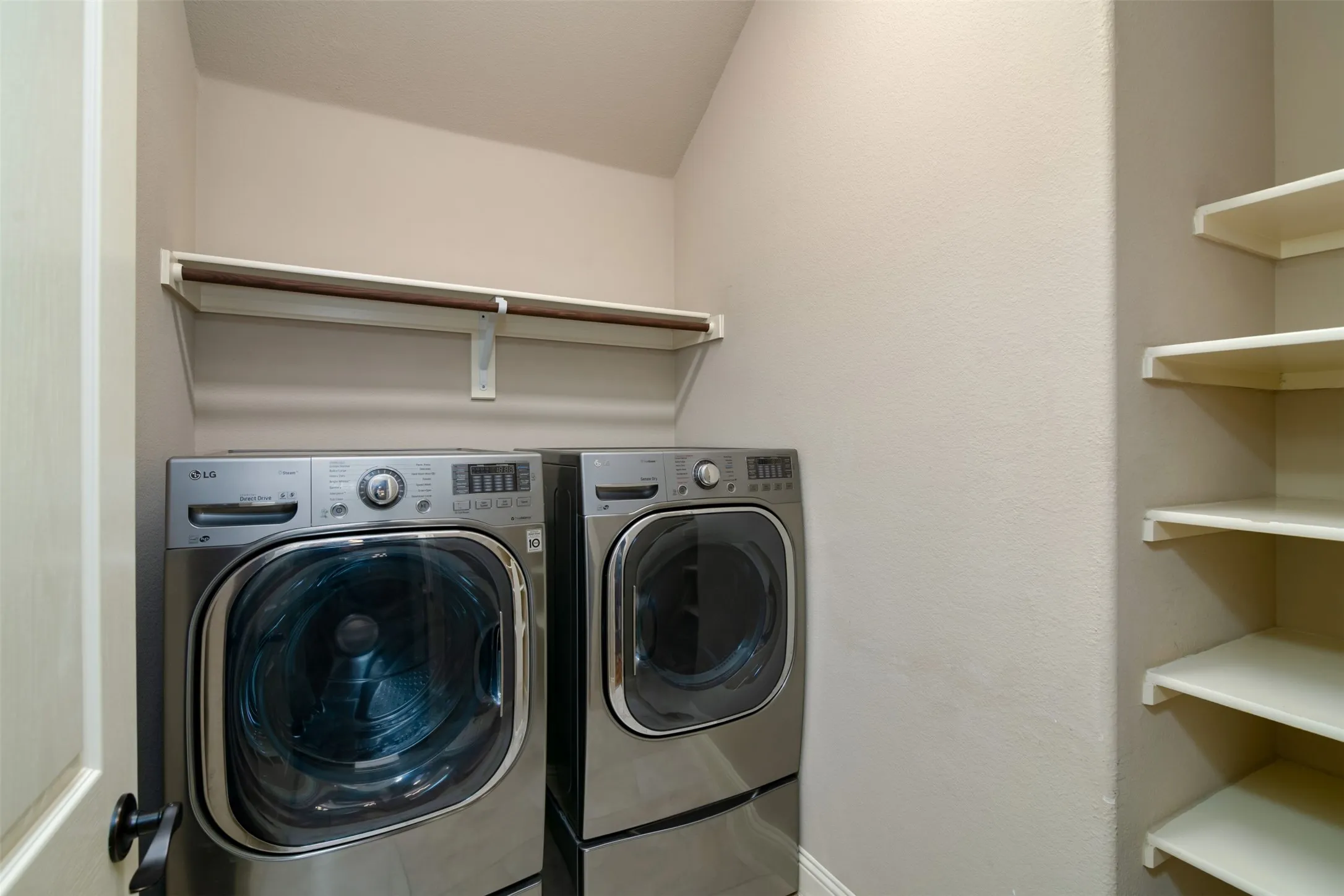 Single Family Residence For Rent in Denton County , 3417 Tempest Lane, Little Elm, Texas 75068, 4 Bedrooms, 3 Bathrooms, 2 Garage spaces, 2,755 Sqft, built in 2014, Price $2,990, mls#21329614, Real Estate Agent in Little Elm, Homes For Rent in Denton county, Homes For Rent in Little Elm, Realtor in Little Elm Texas, Real Estate Brokerage Independent Realty Texas, Luminita Cordes Realtor
