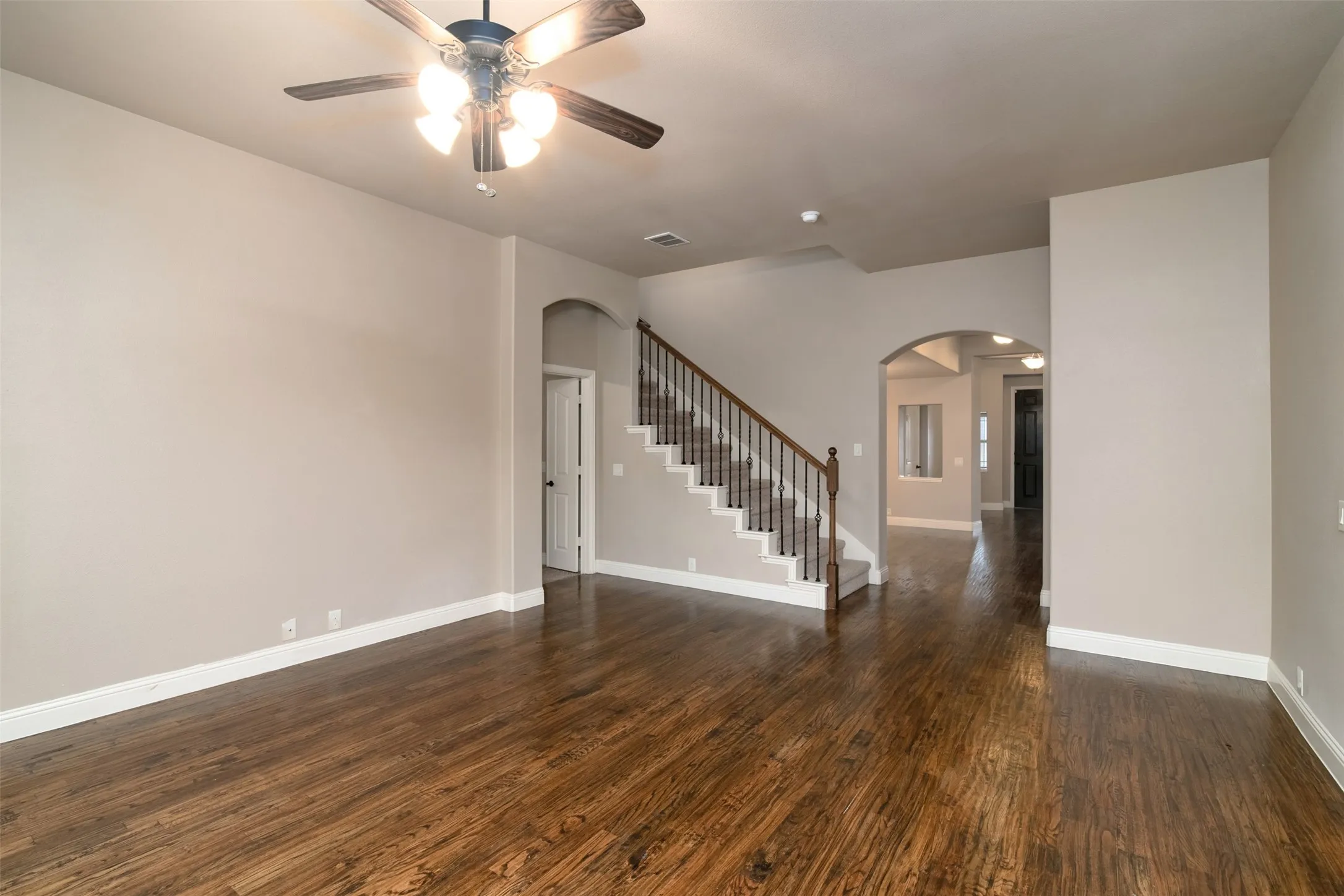 Single Family Residence For Rent in Denton County , 3417 Tempest Lane, Little Elm, Texas 75068, 4 Bedrooms, 3 Bathrooms, 2 Garage spaces, 2,755 Sqft, built in 2014, Price $2,990, mls#21329614, Real Estate Agent in Little Elm, Homes For Rent in Denton county, Homes For Rent in Little Elm, Realtor in Little Elm Texas, Real Estate Brokerage Independent Realty Texas, Luminita Cordes Realtor