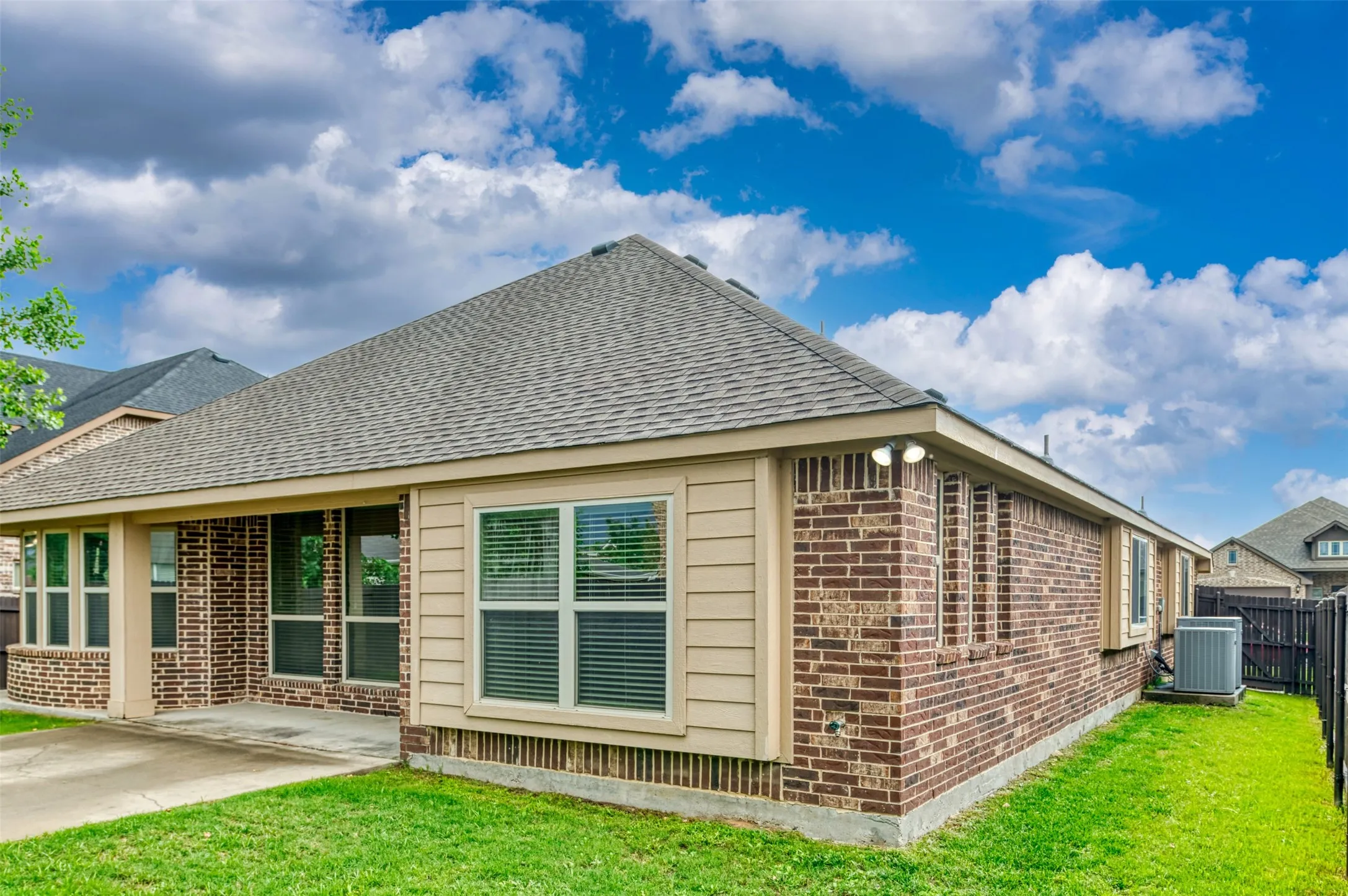 Single Family Residence For Rent in Denton County , 3417 Tempest Lane, Little Elm, Texas 75068, 4 Bedrooms, 3 Bathrooms, 2 Garage spaces, 2,755 Sqft, built in 2014, Price $2,990, mls#21329614, Real Estate Agent in Little Elm, Homes For Rent in Denton county, Homes For Rent in Little Elm, Realtor in Little Elm Texas, Real Estate Brokerage Independent Realty Texas, Luminita Cordes Realtor