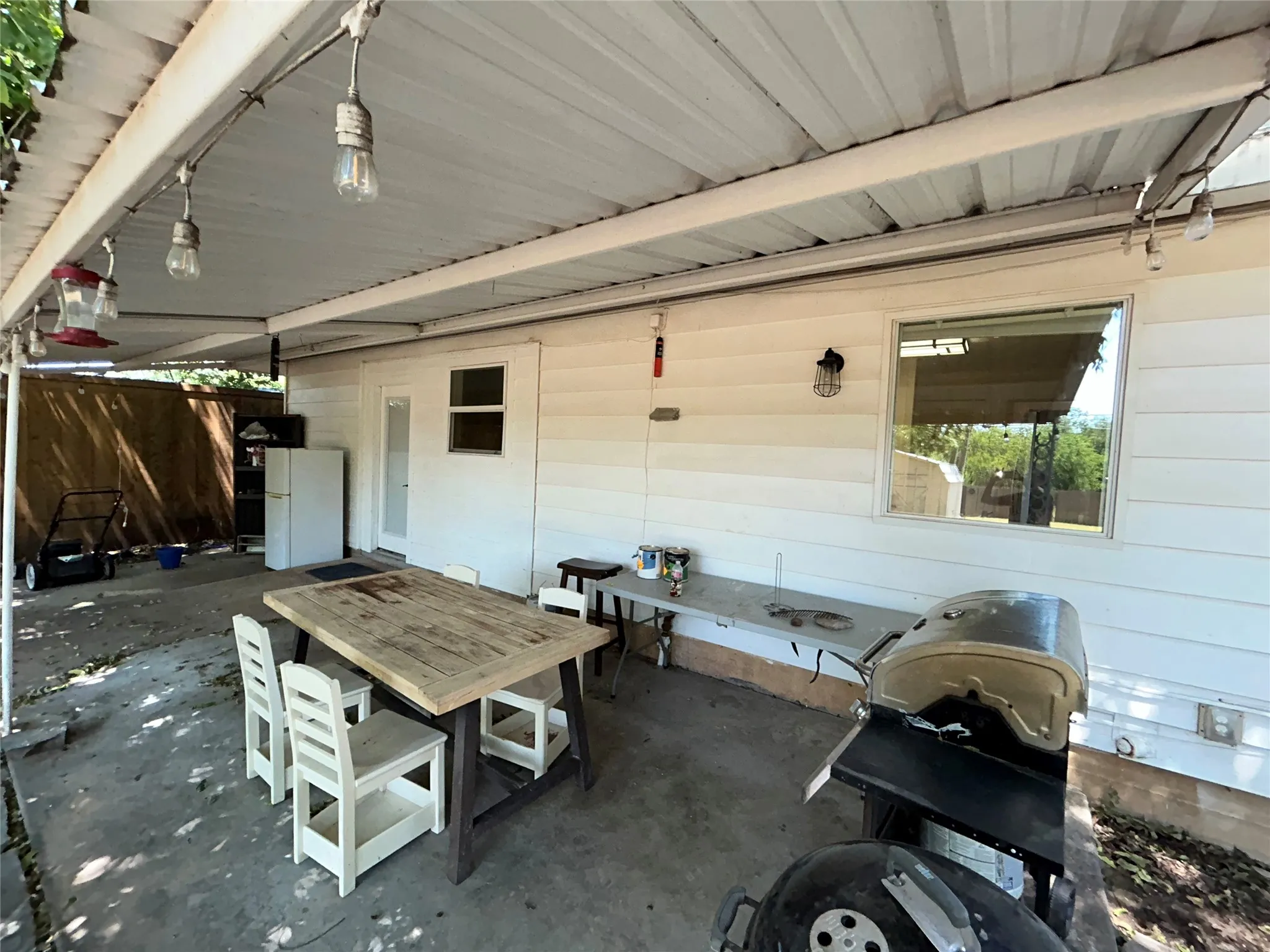 Single Family Residence For Sale in Young County , 908 Fairview Street, Graham, Texas 76450, 4 Bedroom, 3 Bathroom, Garage spaces, 1,470 Sqft, built in 1960, mls#21329715, Real Estate Agent in Graham, Homes For Sale in Young county, Homes For Sale in Graham, Realtor in Graham Texas, Real Estate Brokerage Independent Realty Texas, Luminita Cordes Realtor