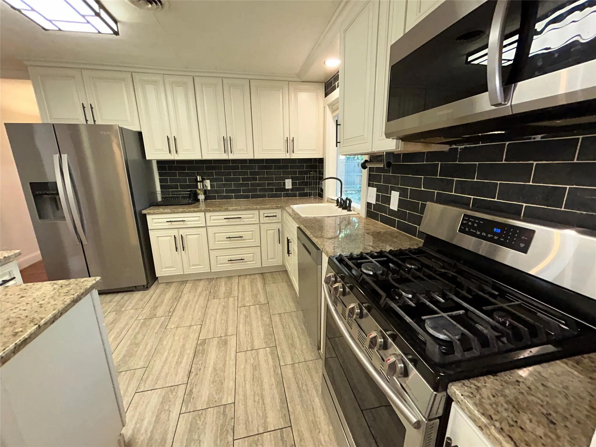 Single Family Residence For Sale in Young County , 908 Fairview Street, Graham, Texas 76450, 4 Bedroom, 3 Bathroom, Garage spaces, 1,470 Sqft, built in 1960, mls#21329715, Real Estate Agent in Graham, Homes For Sale in Young county, Homes For Sale in Graham, Realtor in Graham Texas, Real Estate Brokerage Independent Realty Texas, Luminita Cordes Realtor