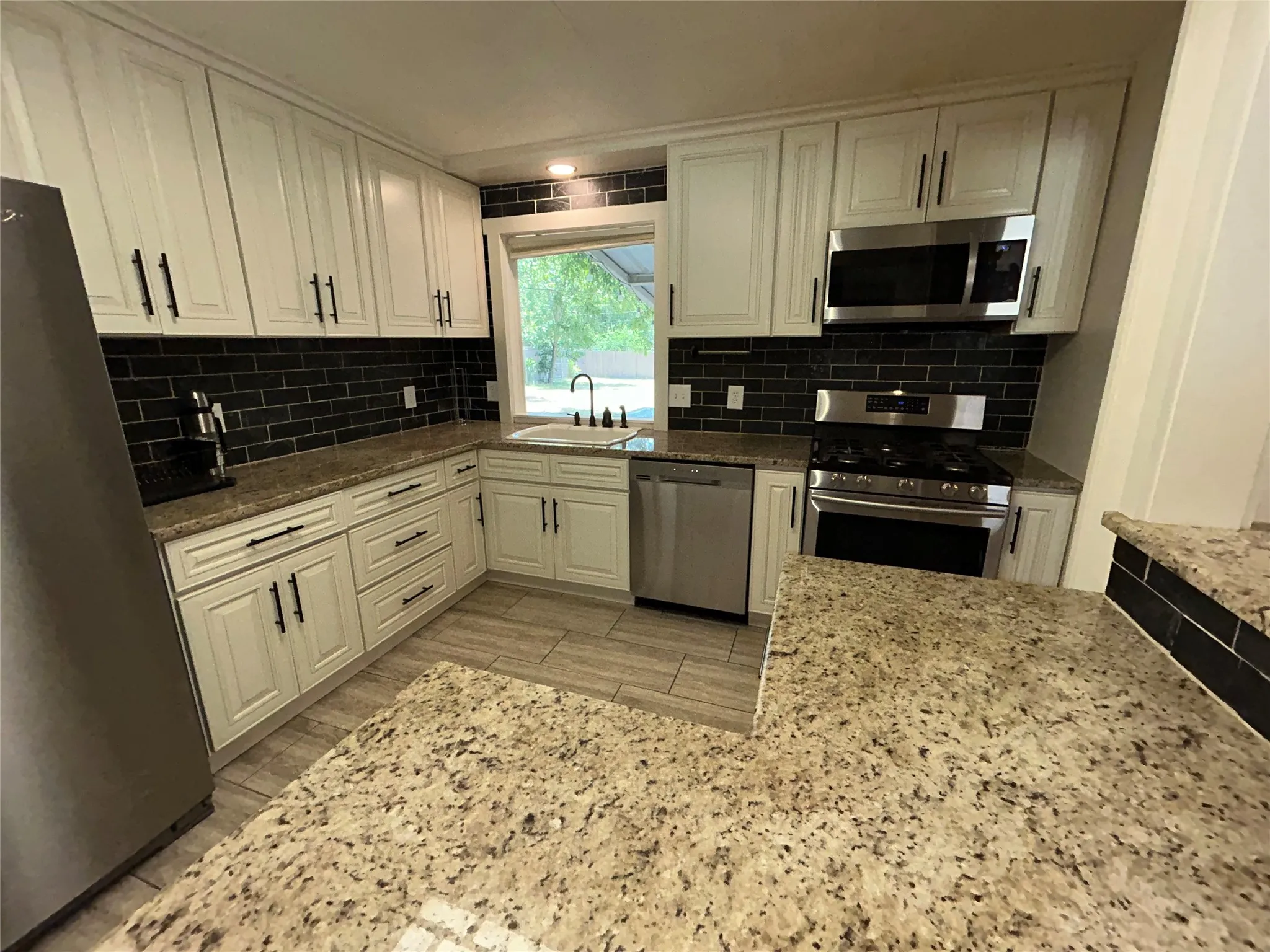 Single Family Residence For Sale in Young County , 908 Fairview Street, Graham, Texas 76450, 4 Bedroom, 3 Bathroom, Garage spaces, 1,470 Sqft, built in 1960, mls#21329715, Real Estate Agent in Graham, Homes For Sale in Young county, Homes For Sale in Graham, Realtor in Graham Texas, Real Estate Brokerage Independent Realty Texas, Luminita Cordes Realtor
