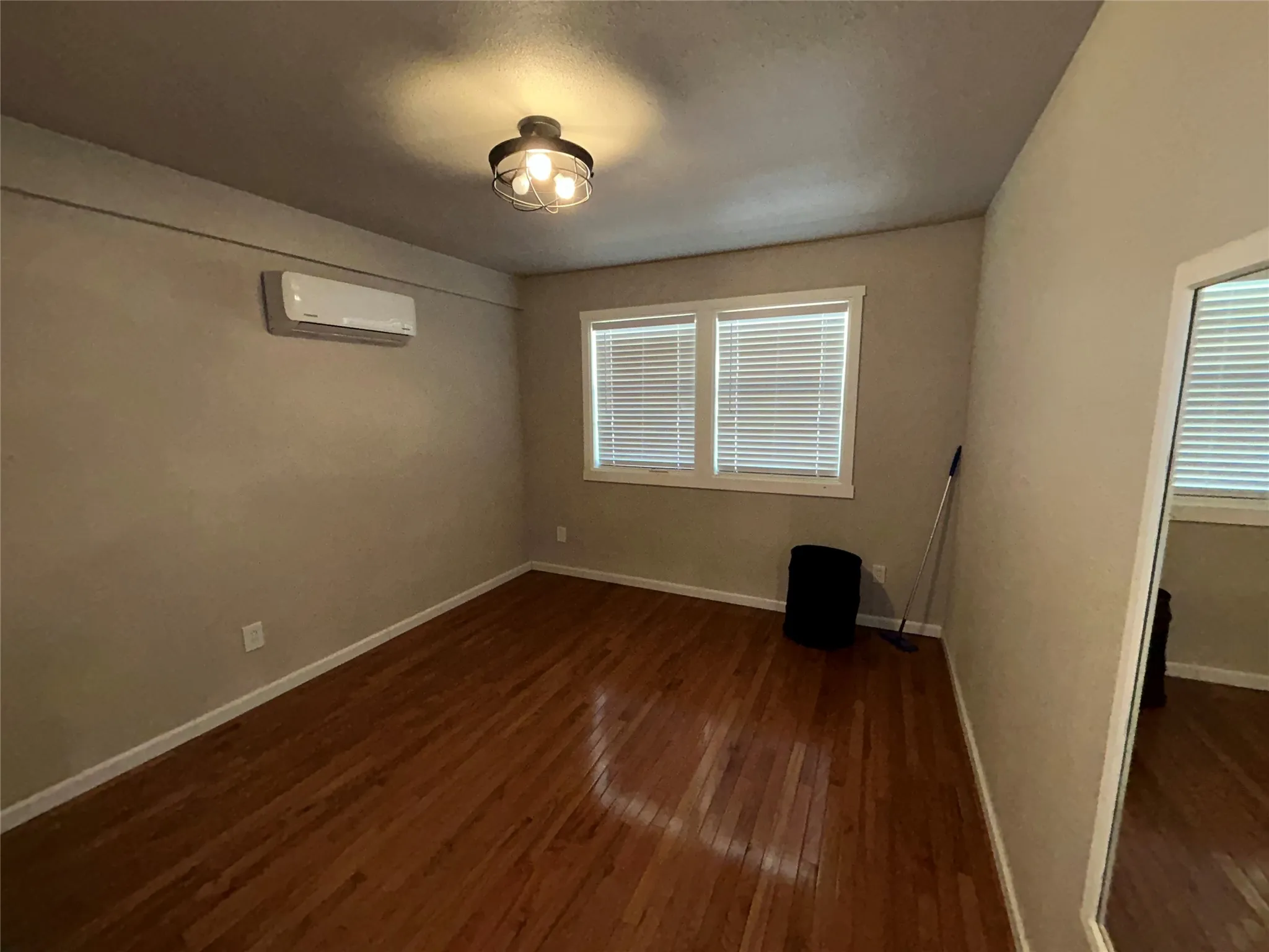 Single Family Residence For Sale in Young County , 908 Fairview Street, Graham, Texas 76450, 4 Bedroom, 3 Bathroom, Garage spaces, 1,470 Sqft, built in 1960, mls#21329715, Real Estate Agent in Graham, Homes For Sale in Young county, Homes For Sale in Graham, Realtor in Graham Texas, Real Estate Brokerage Independent Realty Texas, Luminita Cordes Realtor