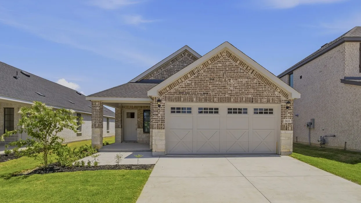 Single Family Residence For Sale in Collin County , 2025 Whispering Lane, Celina, Texas 75009, 3 Bedroom, 2 Bathroom, 2 Garage spaces, 1,335 Sqft, built in 2026, mls#21329719, Real Estate Agent in Celina, Homes For Sale in Collin county, Homes For Sale in Celina, Realtor in Celina Texas, Real Estate Brokerage Independent Realty Texas, Luminita Cordes Realtor