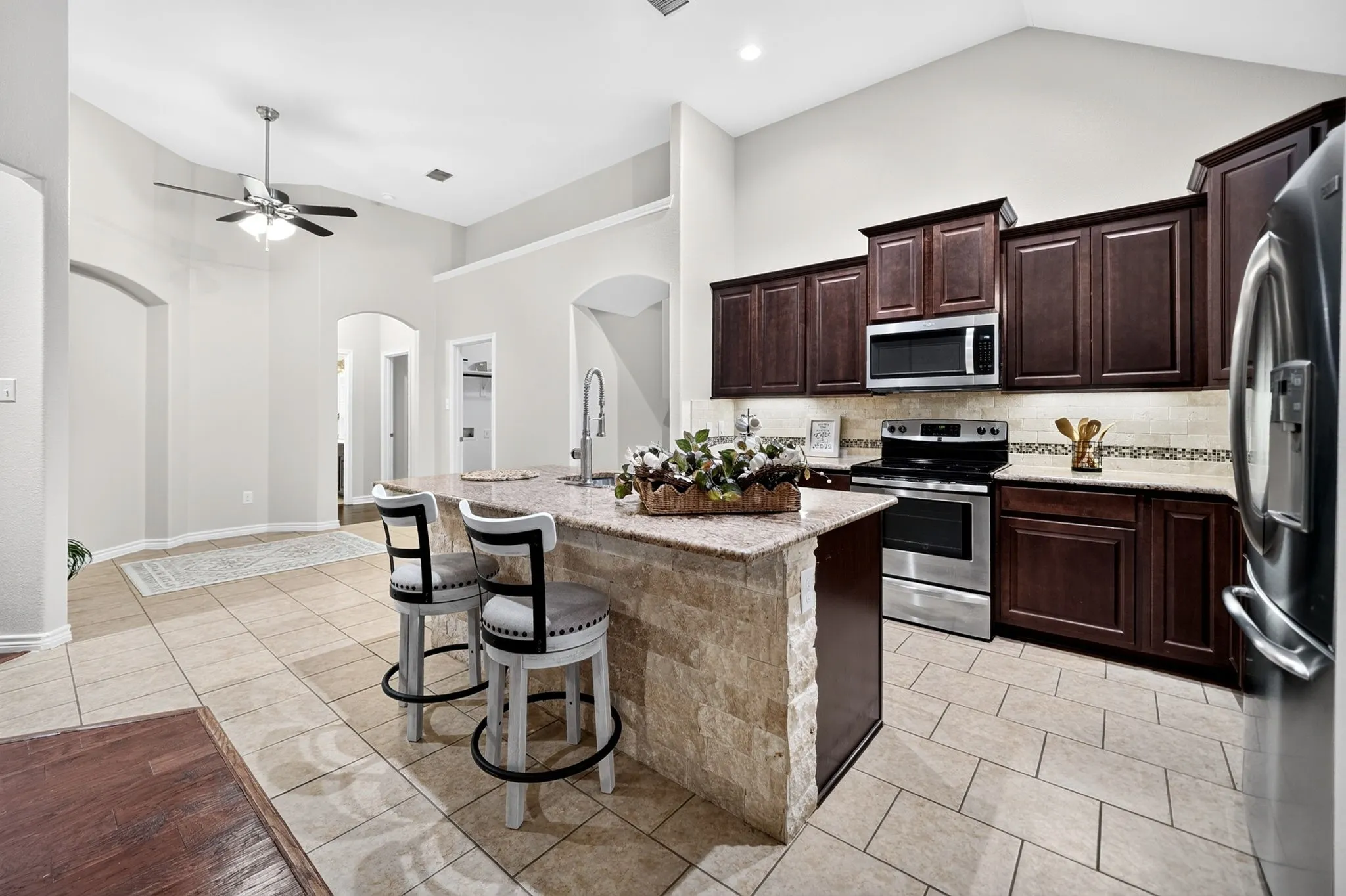 Single Family Residence For Sale in Denton County , 11205 Gibbons Creek Drive, Frisco, Texas 75036, 3 Bedroom, 2 Bathroom, 2 Garage spaces, 2,122 Sqft, built in 2014, mls#21329656, Real Estate Agent in Frisco, Homes For Sale in Denton county, Homes For Sale in Frisco, Realtor in Frisco Texas, Real Estate Brokerage Independent Realty Texas, Luminita Cordes Realtor