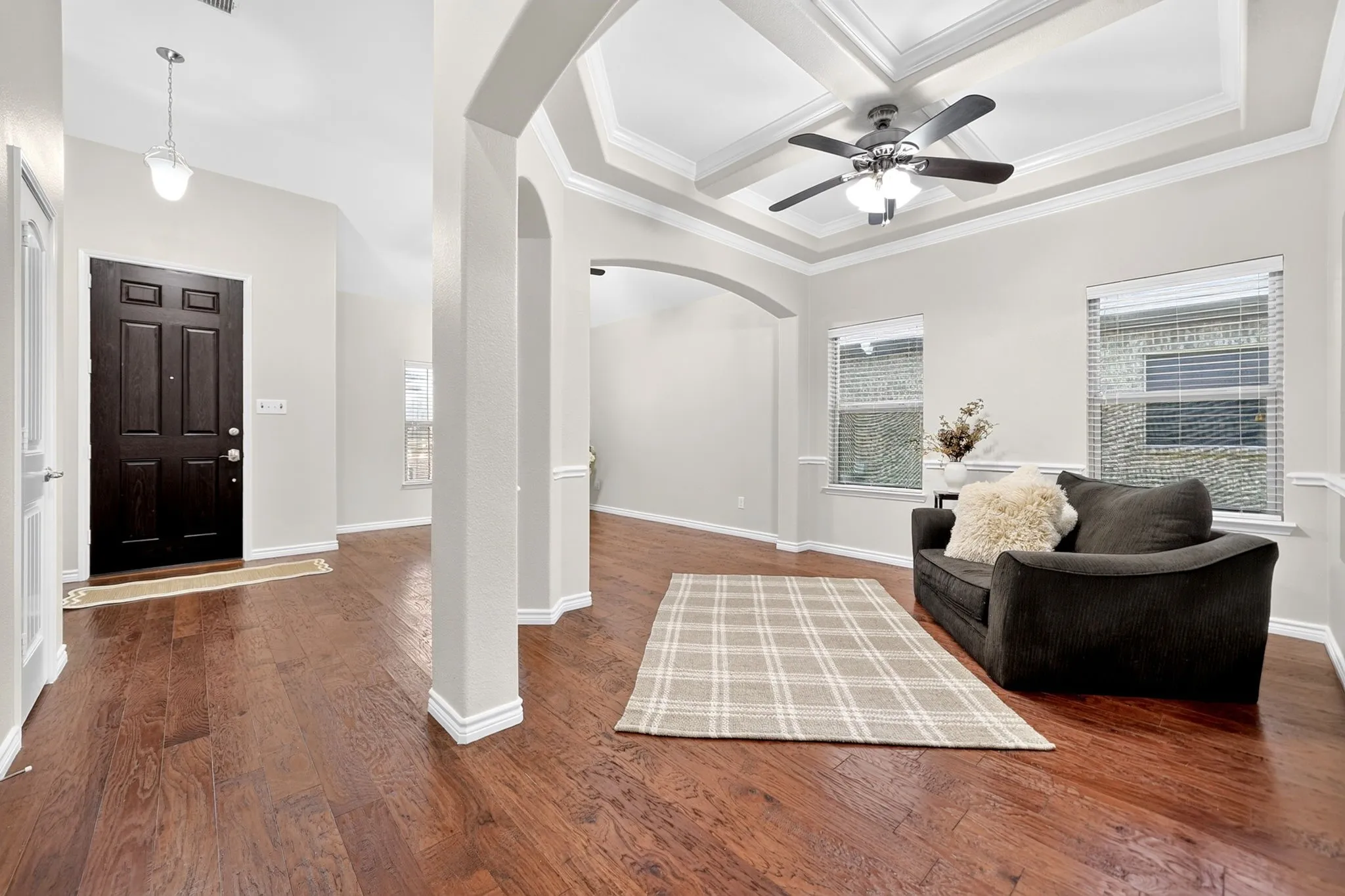 Single Family Residence For Sale in Denton County , 11205 Gibbons Creek Drive, Frisco, Texas 75036, 3 Bedroom, 2 Bathroom, 2 Garage spaces, 2,122 Sqft, built in 2014, mls#21329656, Real Estate Agent in Frisco, Homes For Sale in Denton county, Homes For Sale in Frisco, Realtor in Frisco Texas, Real Estate Brokerage Independent Realty Texas, Luminita Cordes Realtor