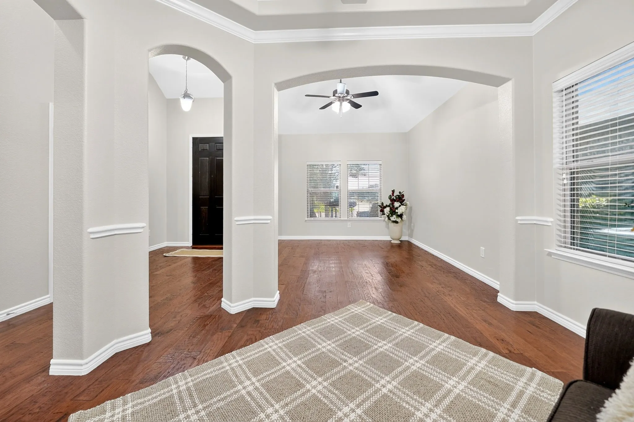 Single Family Residence For Sale in Denton County , 11205 Gibbons Creek Drive, Frisco, Texas 75036, 3 Bedroom, 2 Bathroom, 2 Garage spaces, 2,122 Sqft, built in 2014, mls#21329656, Real Estate Agent in Frisco, Homes For Sale in Denton county, Homes For Sale in Frisco, Realtor in Frisco Texas, Real Estate Brokerage Independent Realty Texas, Luminita Cordes Realtor