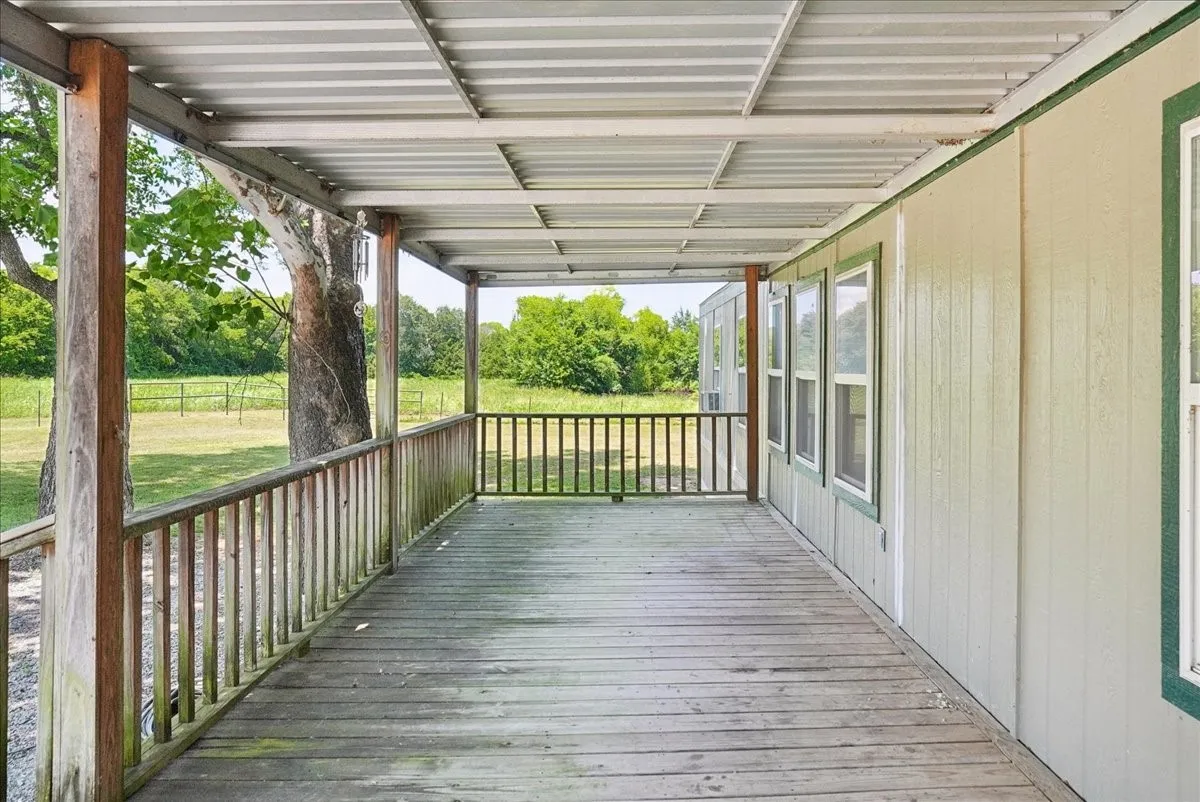 Mobile Home For Sale in Fannin County , 691 S State Highway 78, Bonham, Texas 75418, 3 Bedroom, 2 Bathroom, 6 Garage spaces, 1,368 Sqft, built in 1996, mls#21328924, Real Estate Agent in Bonham, Homes For Sale in Fannin county, Homes For Sale in Bonham, Realtor in Bonham Texas, Real Estate Brokerage Independent Realty Texas, Luminita Cordes Realtor