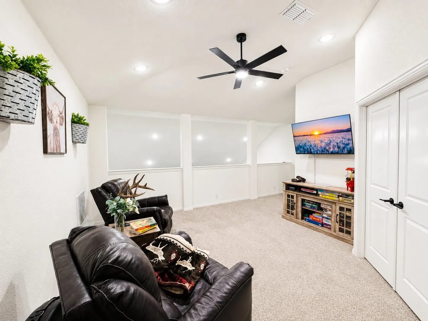 Single Family Residence For Sale in Johnson County , 7709 Gatevine Avenue, Joshua, Texas 76058, 4 Bedroom, 3 Bathroom, 2 Garage spaces, 2,333 Sqft, built in 2025, mls#21329475, Real Estate Agent in Joshua, Homes For Sale in Johnson county, Homes For Sale in Joshua, Realtor in Joshua Texas, Real Estate Brokerage Independent Realty Texas, Luminita Cordes Realtor