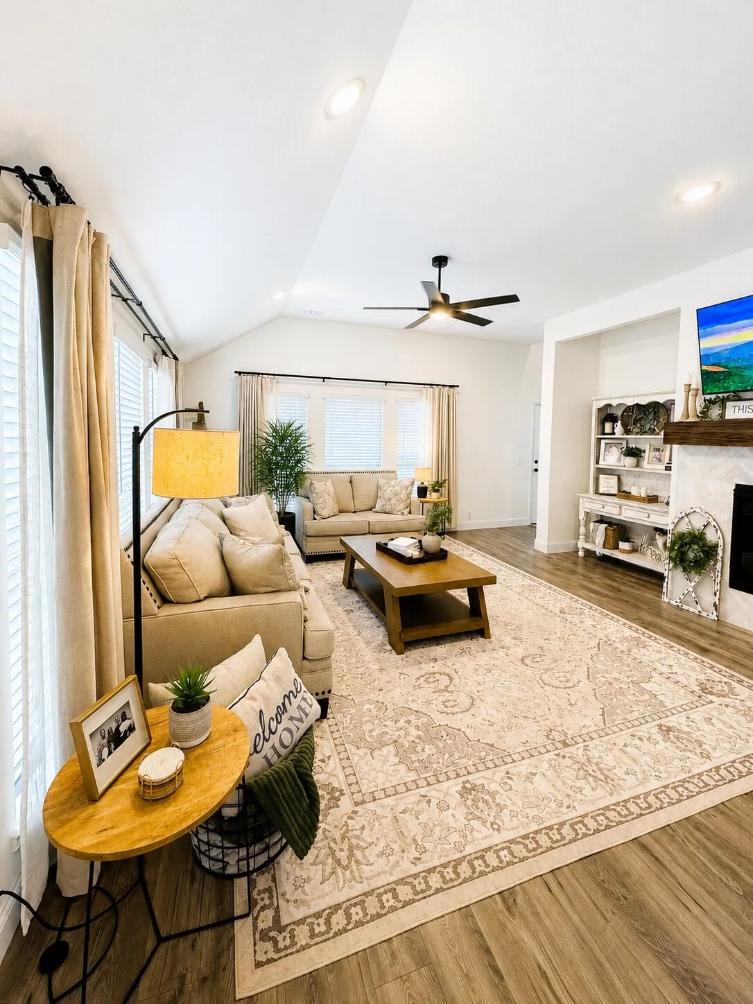 Single Family Residence For Sale in Johnson County , 7709 Gatevine Avenue, Joshua, Texas 76058, 4 Bedroom, 3 Bathroom, 2 Garage spaces, 2,333 Sqft, built in 2025, mls#21329475, Real Estate Agent in Joshua, Homes For Sale in Johnson county, Homes For Sale in Joshua, Realtor in Joshua Texas, Real Estate Brokerage Independent Realty Texas, Luminita Cordes Realtor
