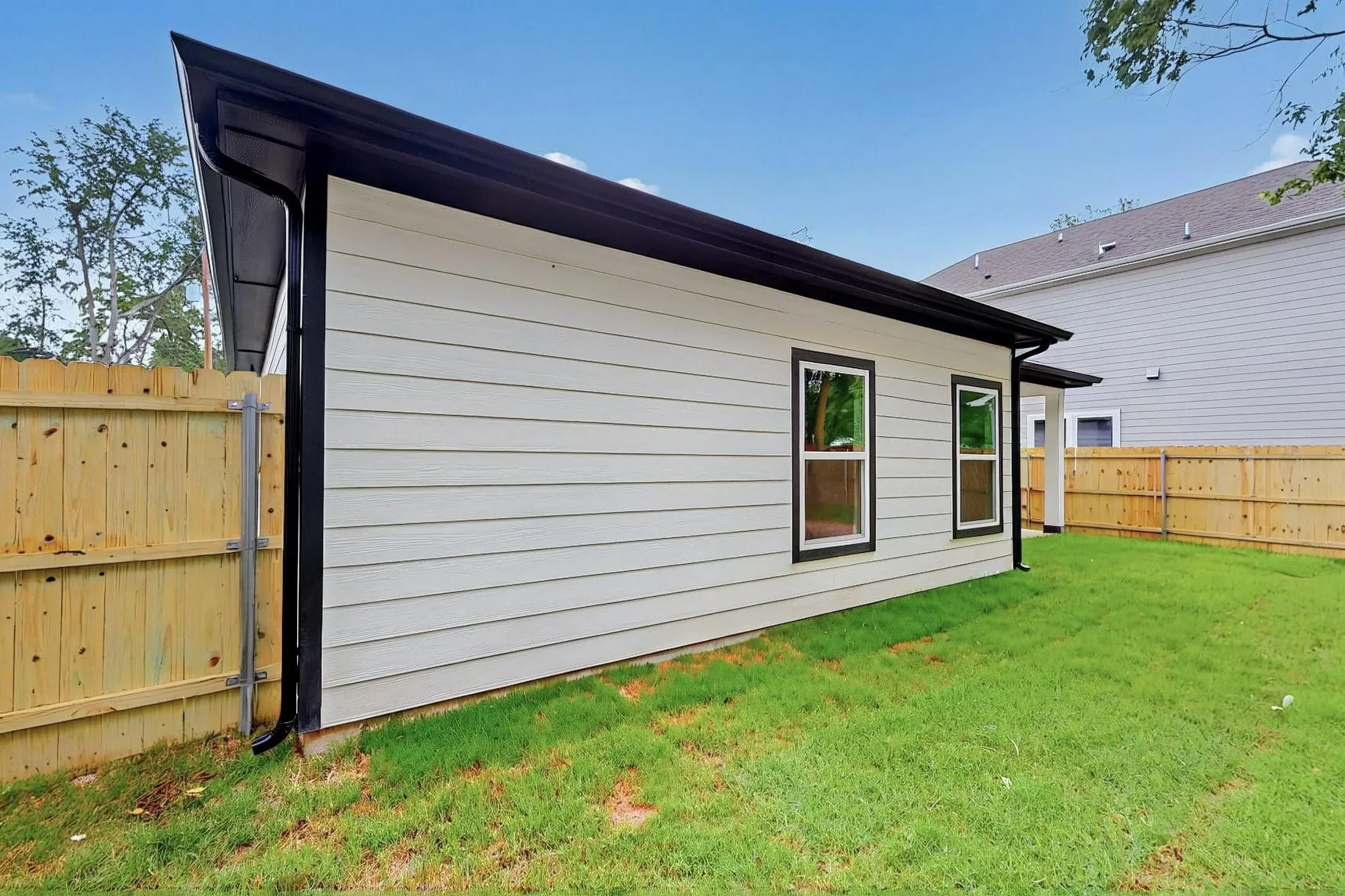 Single Family Residence For Rent in Hopkins County , 415 Martin Luther King Jr Street, Sulphur Springs, Texas 75482, 3 Bedroom, 2 Bathroom, 2 Garage spaces, 1,589 Sqft, built in 2025, mls#21329683, Real Estate Agent in Sulphur Springs, Homes For Rent in Hopkins county, Homes For Rent in Sulphur Springs, Realtor in Sulphur Springs Texas, Real Estate Brokerage Independent Realty Texas, Luminita Cordes Realtor