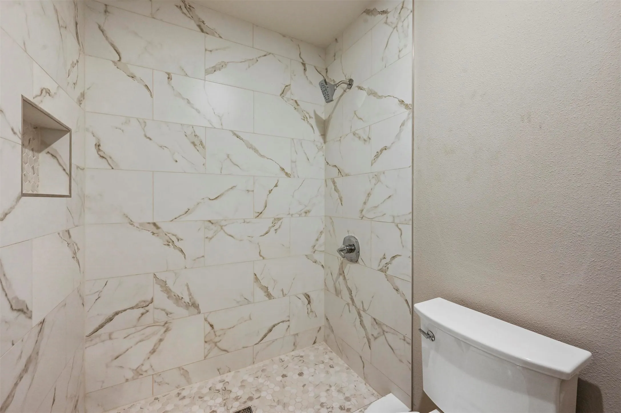 Townhouse For Rent in Dallas County , 2904 Nova Drive, Garland, Texas 75044, 2 Bedroom, 3 Bathroom, 2 Garage spaces, 1,243 Sqft, built in 1976, mls#21329673, Real Estate Agent in Garland, Homes For Rent in Dallas county, Homes For Rent in Garland, Realtor in Garland Texas, Real Estate Brokerage Independent Realty Texas, Luminita Cordes Realtor