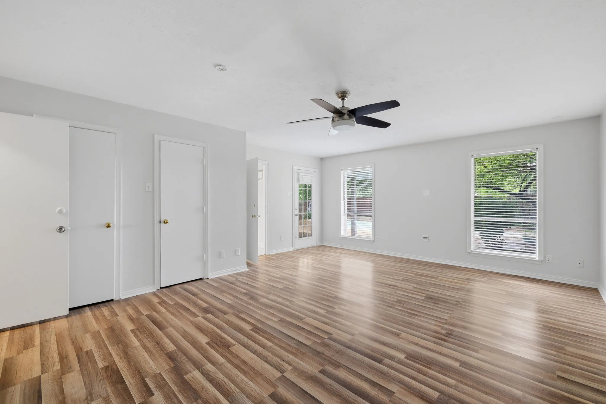 Single Family Residence For Rent in Dallas County , 6908 Heatherknoll Drive, Dallas, Texas 75248, 4 Bedroom, 3 Bathroom, 2 Garage spaces, 2,576 Sqft, built in 1973, mls#21329744, Real Estate Agent in Dallas, Homes For Rent in Dallas county, Homes For Rent in Dallas, Realtor in Dallas Texas, Real Estate Brokerage Independent Realty Texas, Luminita Cordes Realtor