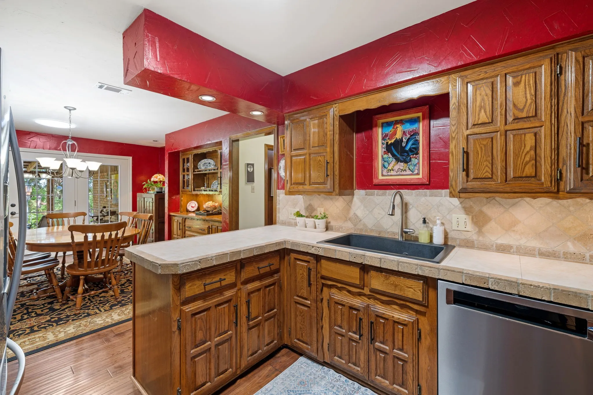 Single Family Residence For Sale in Tarrant County , 2212 Prestonwood Drive, Arlington, Texas 76012, 4 Bedroom, 3 Bathroom, 2 Garage spaces, 2,668 Sqft, built in 1974, mls#21329716, Real Estate Agent in Arlington, Homes For Sale in Tarrant county, Homes For Sale in Arlington, Realtor in Arlington Texas, Real Estate Brokerage Independent Realty Texas, Luminita Cordes Realtor
