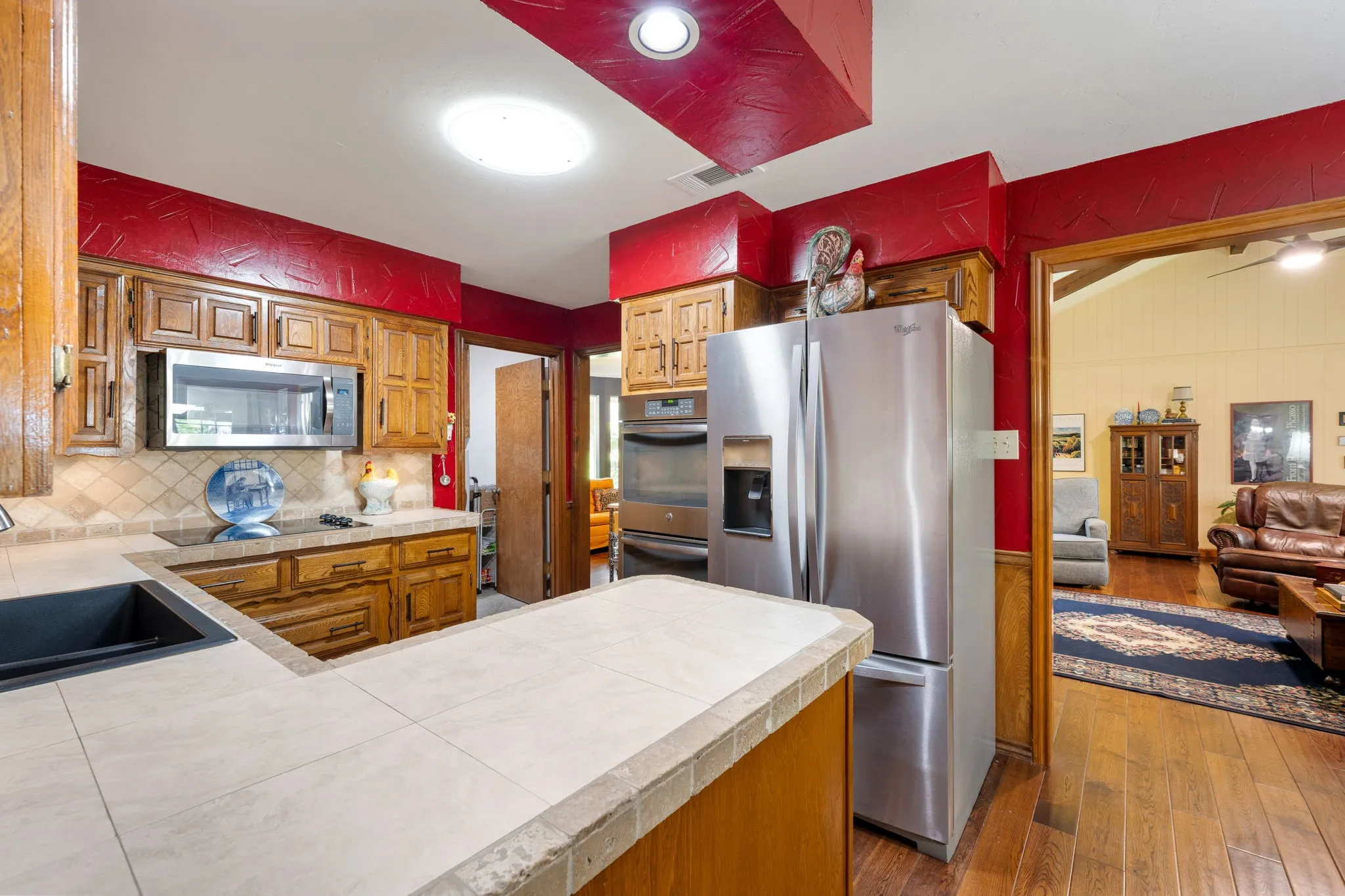 Single Family Residence For Sale in Tarrant County , 2212 Prestonwood Drive, Arlington, Texas 76012, 4 Bedroom, 3 Bathroom, 2 Garage spaces, 2,668 Sqft, built in 1974, mls#21329716, Real Estate Agent in Arlington, Homes For Sale in Tarrant county, Homes For Sale in Arlington, Realtor in Arlington Texas, Real Estate Brokerage Independent Realty Texas, Luminita Cordes Realtor