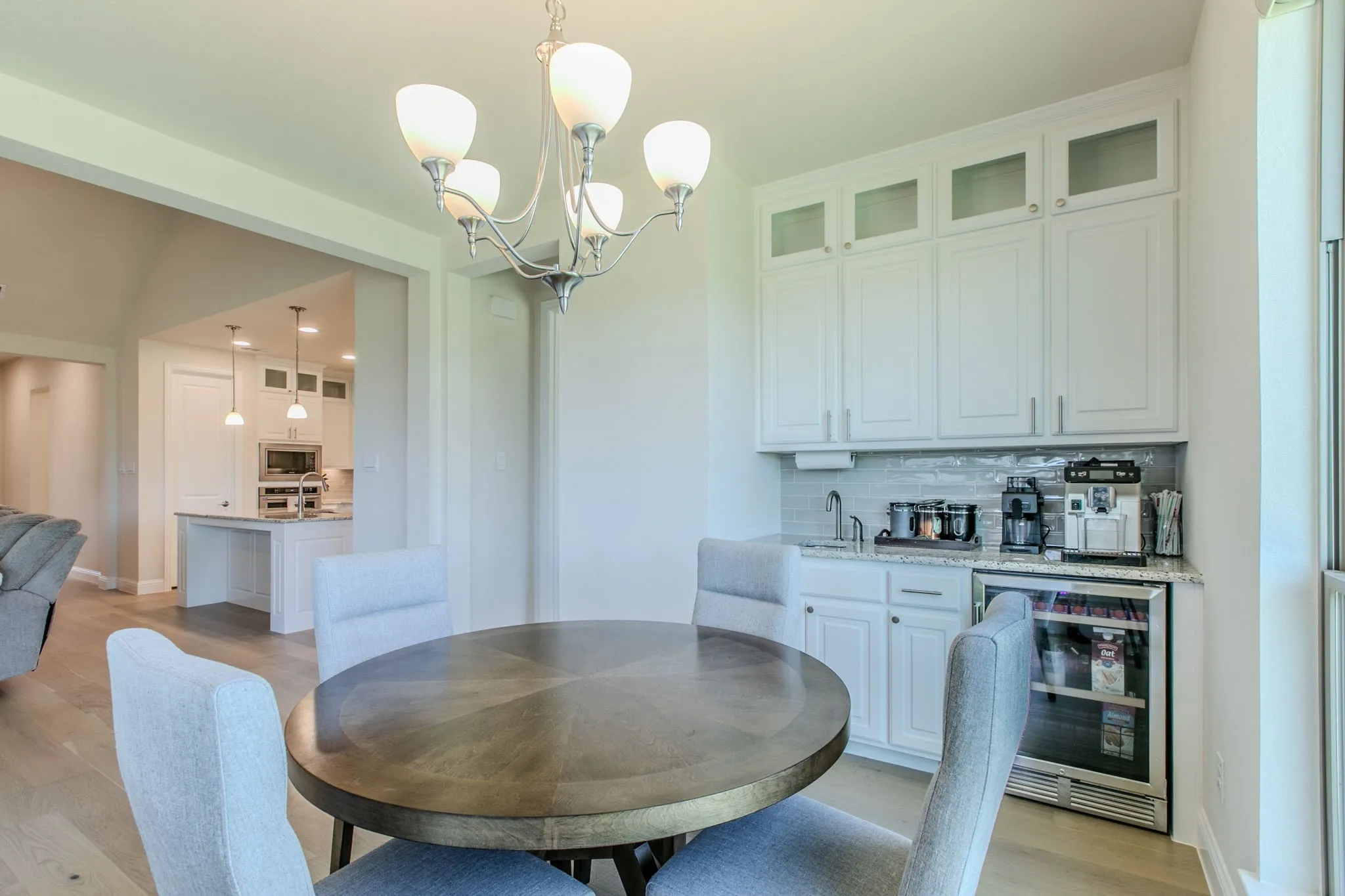 Single Family Residence For Sale in Ellis County , 4406 Timberdrift Street, Midlothian, Texas 76065, 4 Bedroom, 3 Bathroom, 3 Garage spaces, 2,412 Sqft, built in 2024, mls#21329701, Real Estate Agent in Midlothian, Homes For Sale in Ellis county, Homes For Sale in Midlothian, Realtor in Midlothian Texas, Real Estate Brokerage Independent Realty Texas, Luminita Cordes Realtor