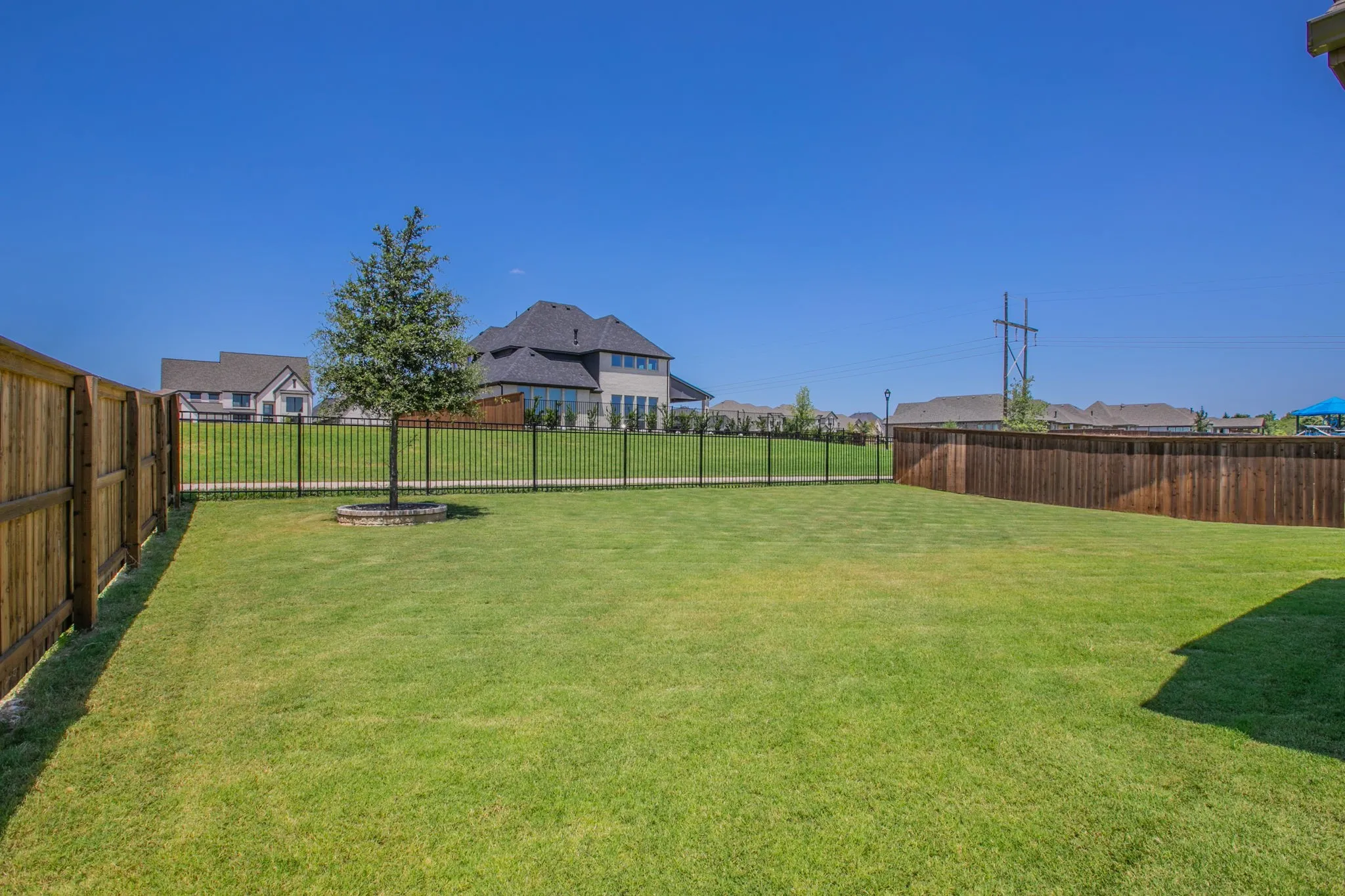 Single Family Residence For Sale in Ellis County , 4406 Timberdrift Street, Midlothian, Texas 76065, 4 Bedroom, 3 Bathroom, 3 Garage spaces, 2,412 Sqft, built in 2024, mls#21329701, Real Estate Agent in Midlothian, Homes For Sale in Ellis county, Homes For Sale in Midlothian, Realtor in Midlothian Texas, Real Estate Brokerage Independent Realty Texas, Luminita Cordes Realtor