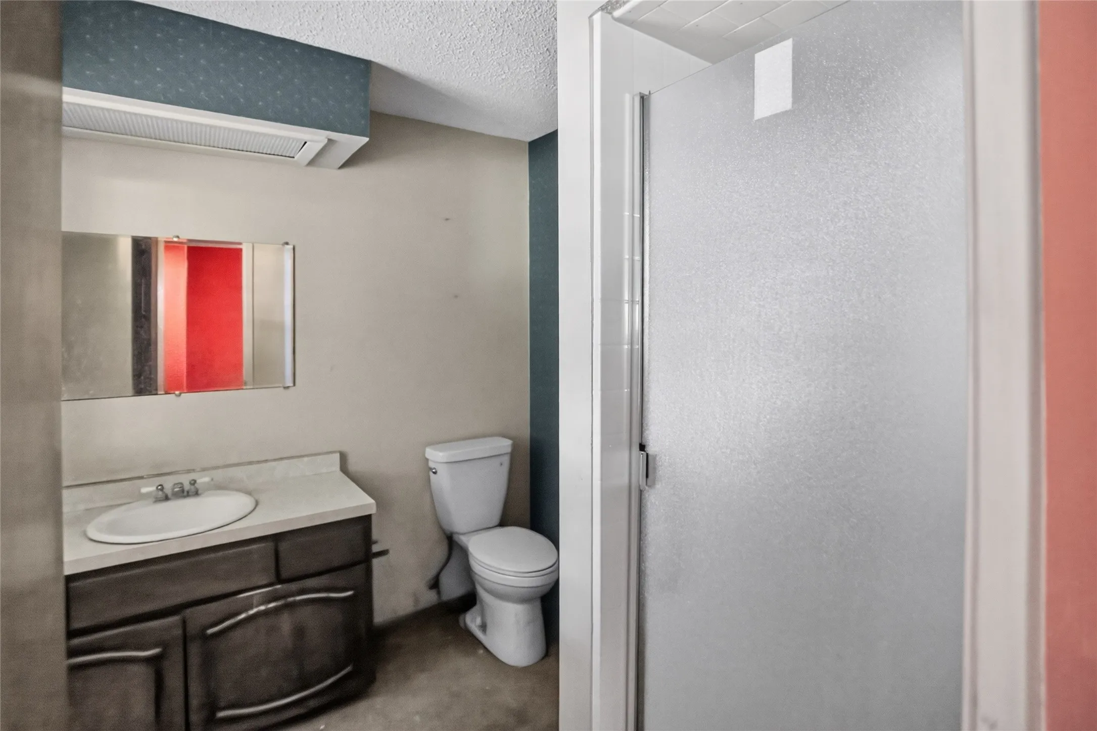 Single Family Residence For Sale in Tarrant County , 2108 Barton Drive, Arlington, Texas 76010, 3 Bedroom, 2 Bathroom, 2 Garage spaces, 1,913 Sqft, built in 1968, mls#21329653, Real Estate Agent in Arlington, Homes For Sale in Tarrant county, Homes For Sale in Arlington, Realtor in Arlington Texas, Real Estate Brokerage Independent Realty Texas, Luminita Cordes Realtor