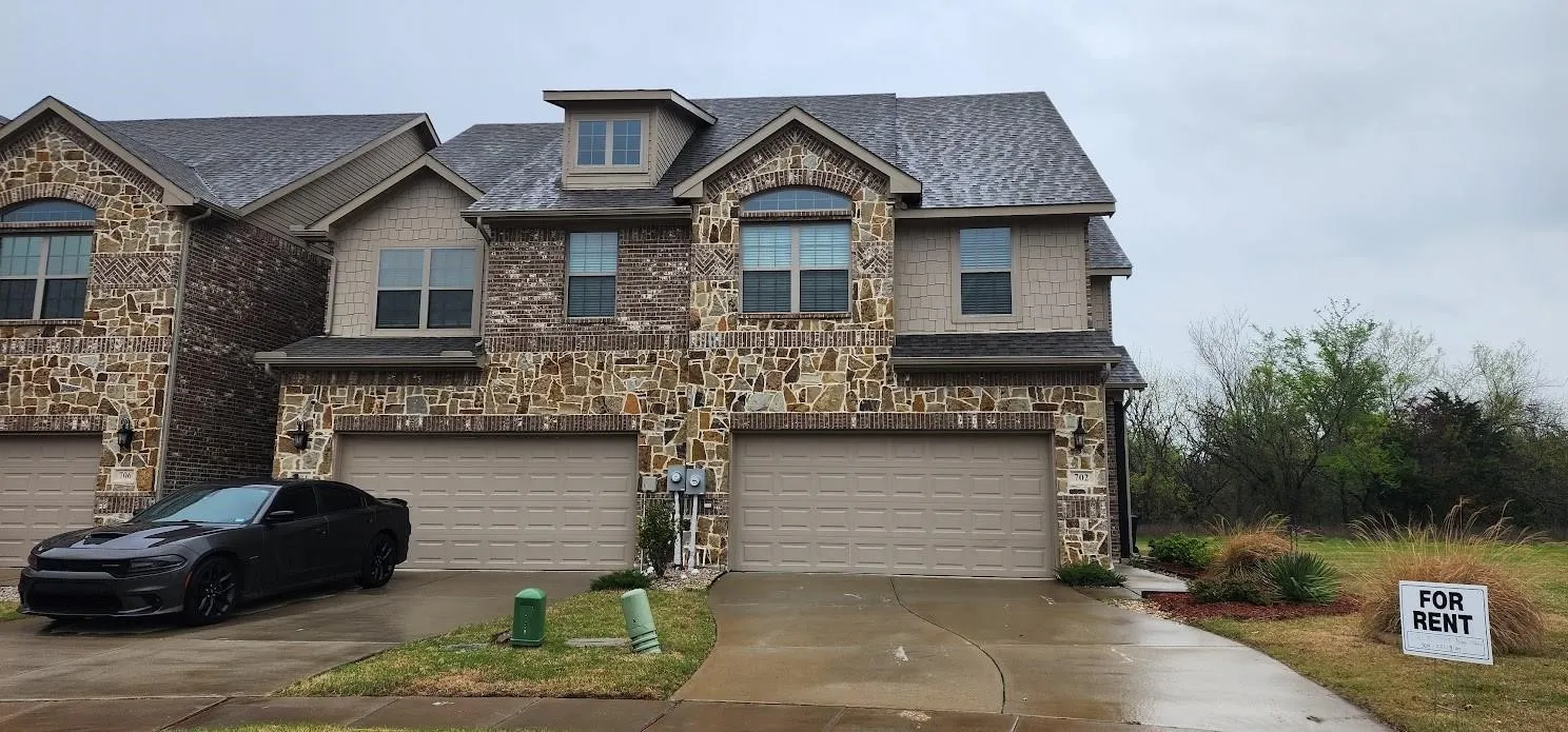 Townhouse For Rent in Hunt County , 702 Amber, Greenville, Texas 75042, 3 Bedroom, 3 Bathroom, 2 Garage spaces, 1,936 Sqft, built in 2020, mls#21329591, Real Estate Agent in Greenville, Homes For Rent in Hunt county, Homes For Rent in Greenville, Realtor in Greenville Texas, Real Estate Brokerage Independent Realty Texas, Luminita Cordes Realtor