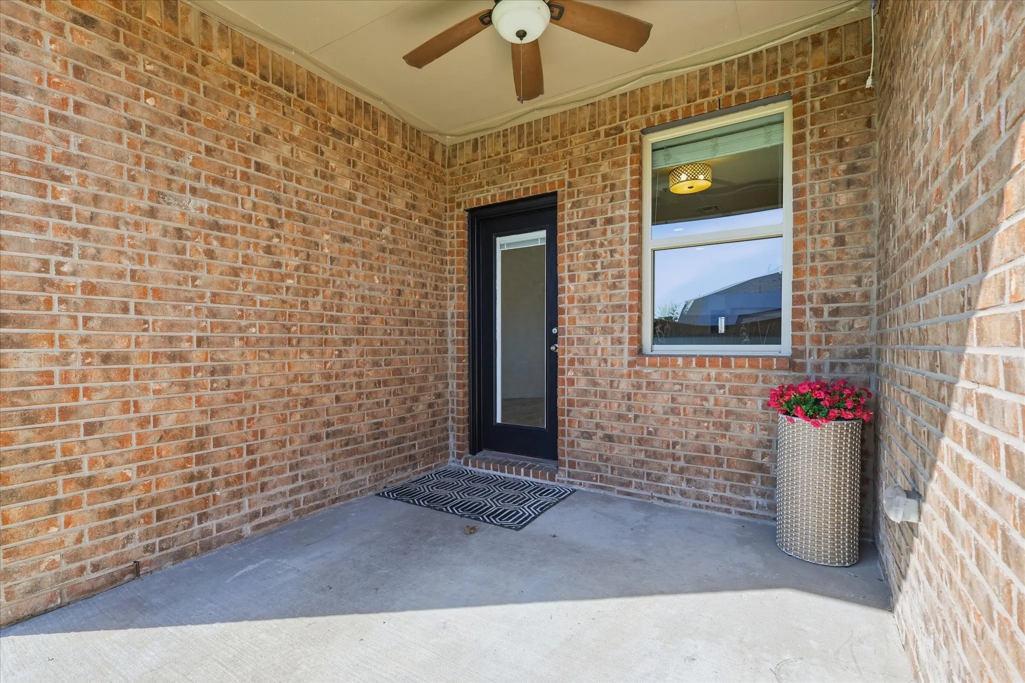 Single Family Residence For Sale in Collin County , 1301 Coleman Drive, Melissa, Texas 75454, 5 Bedroom, 3 Bathroom, 2 Garage spaces, 2,906 Sqft, built in 2015, mls#21329511, Real Estate Agent in Melissa, Homes For Sale in Collin county, Homes For Sale in Melissa, Realtor in Melissa Texas, Real Estate Brokerage Independent Realty Texas, Luminita Cordes Realtor