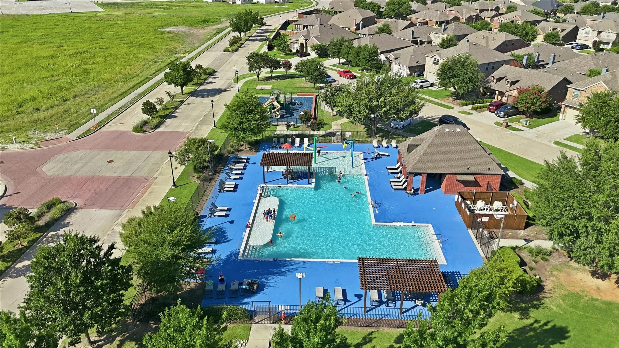 Single Family Residence For Sale in Collin County , 1301 Coleman Drive, Melissa, Texas 75454, 5 Bedroom, 3 Bathroom, 2 Garage spaces, 2,906 Sqft, built in 2015, mls#21329511, Real Estate Agent in Melissa, Homes For Sale in Collin county, Homes For Sale in Melissa, Realtor in Melissa Texas, Real Estate Brokerage Independent Realty Texas, Luminita Cordes Realtor