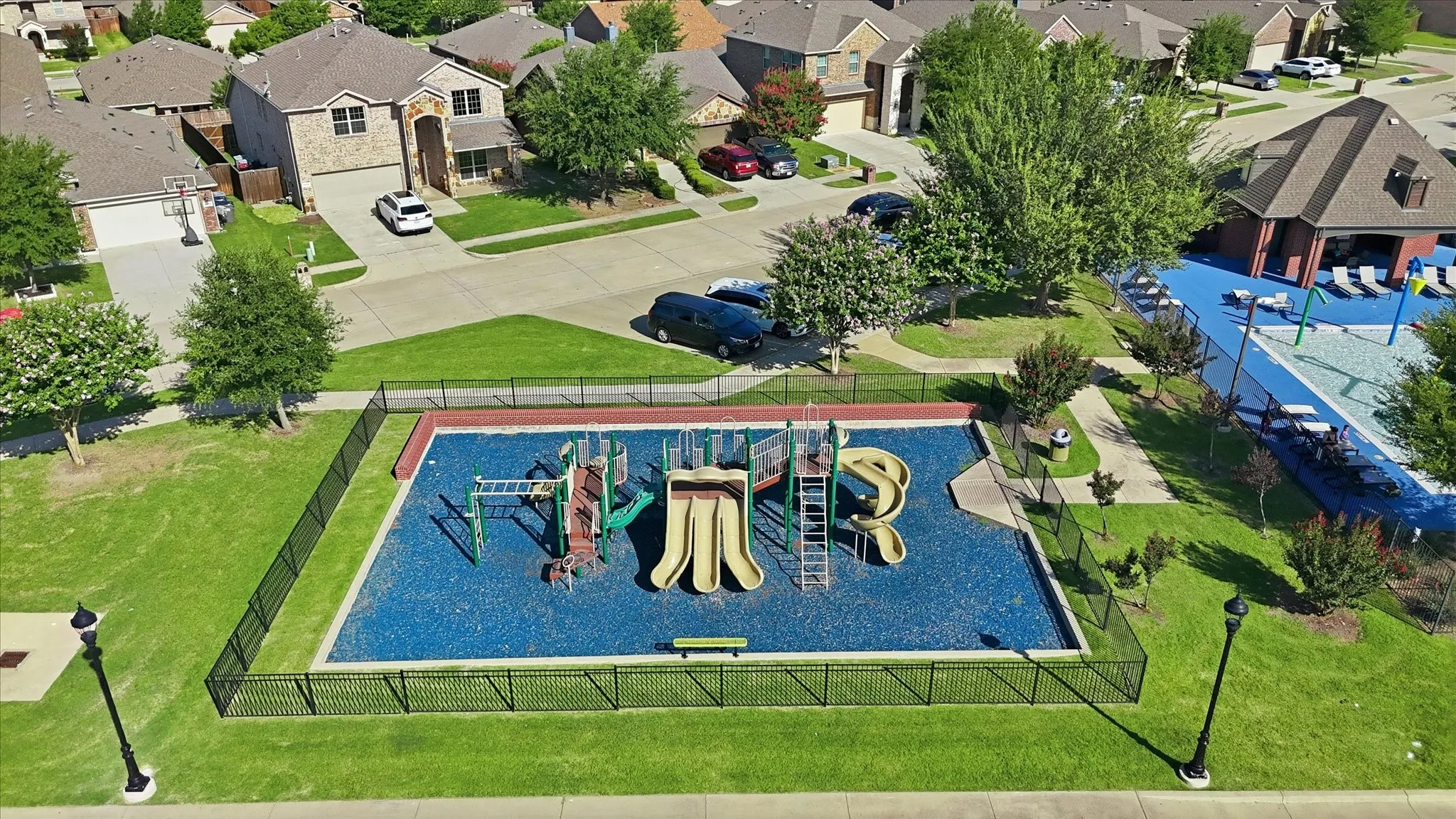 Single Family Residence For Sale in Collin County , 1301 Coleman Drive, Melissa, Texas 75454, 5 Bedroom, 3 Bathroom, 2 Garage spaces, 2,906 Sqft, built in 2015, mls#21329511, Real Estate Agent in Melissa, Homes For Sale in Collin county, Homes For Sale in Melissa, Realtor in Melissa Texas, Real Estate Brokerage Independent Realty Texas, Luminita Cordes Realtor